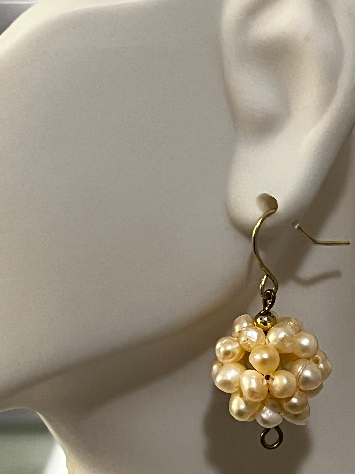 14K Yellow Gold and Cultured Pearl Cluster Earrings With Screw Backs - Etsy
