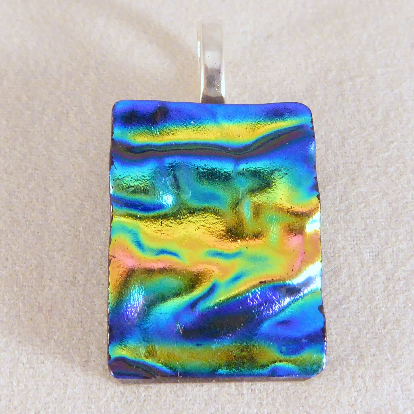 Pendant Multi-Color Dichroic