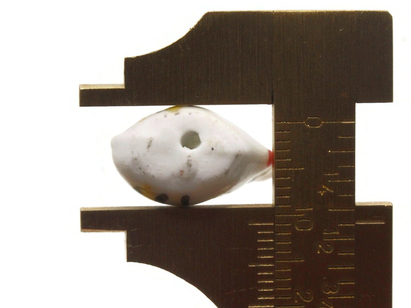 4 17mm White Porcelain Chicken Beads