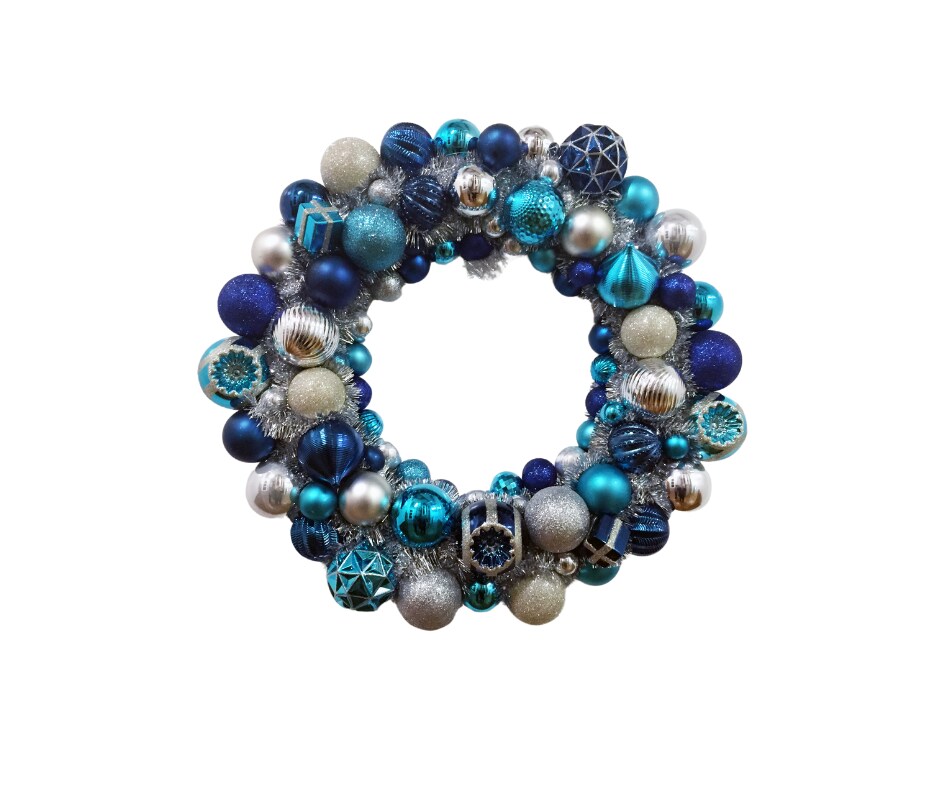 How-To name is Eye-Catching Blue and Silver Holiday Wreath: Easy