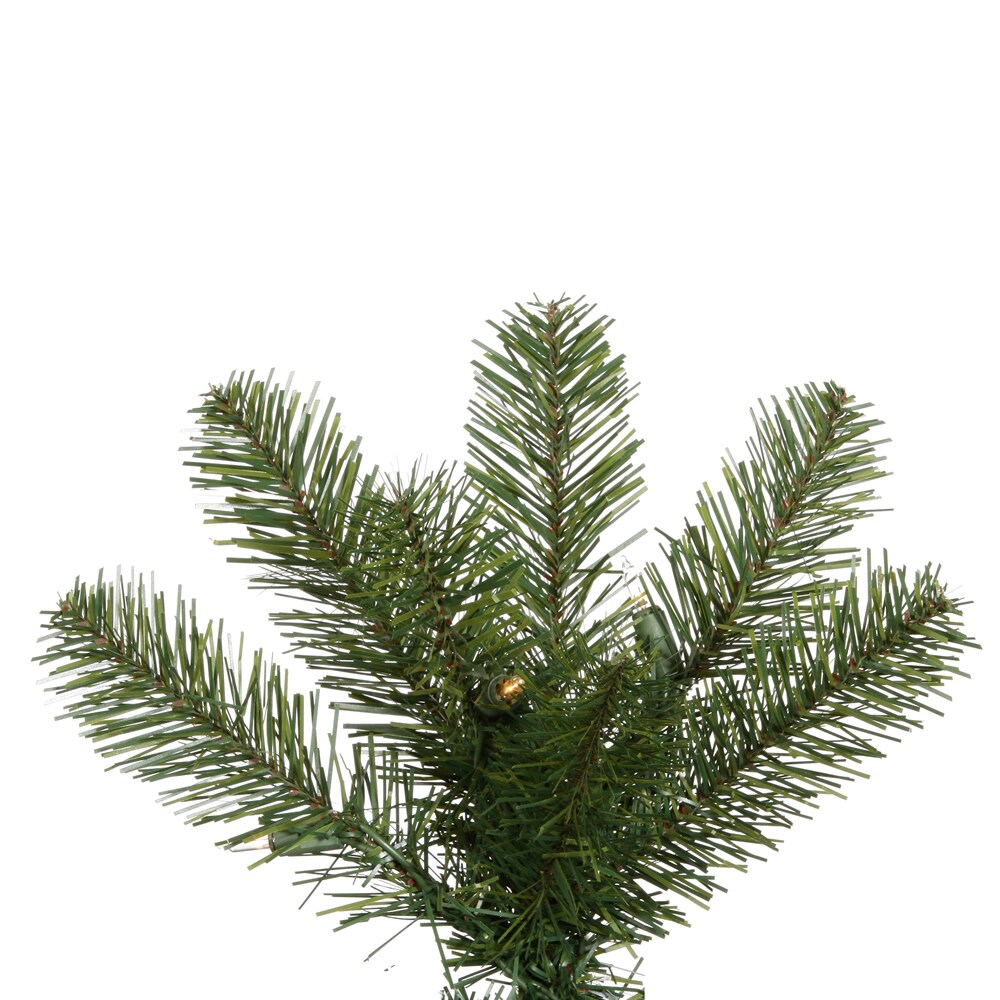 Vickerman 7.5Ft. Green 679 Tips Christmas Tree 300 Warm White Wide Angle LED