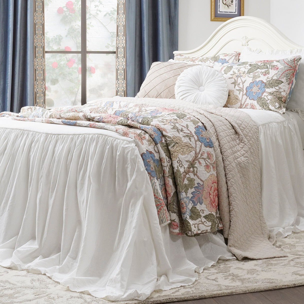 Bedding Bundle: Belgian Flax Linen Bedspread Set + Sydney Quilt Set