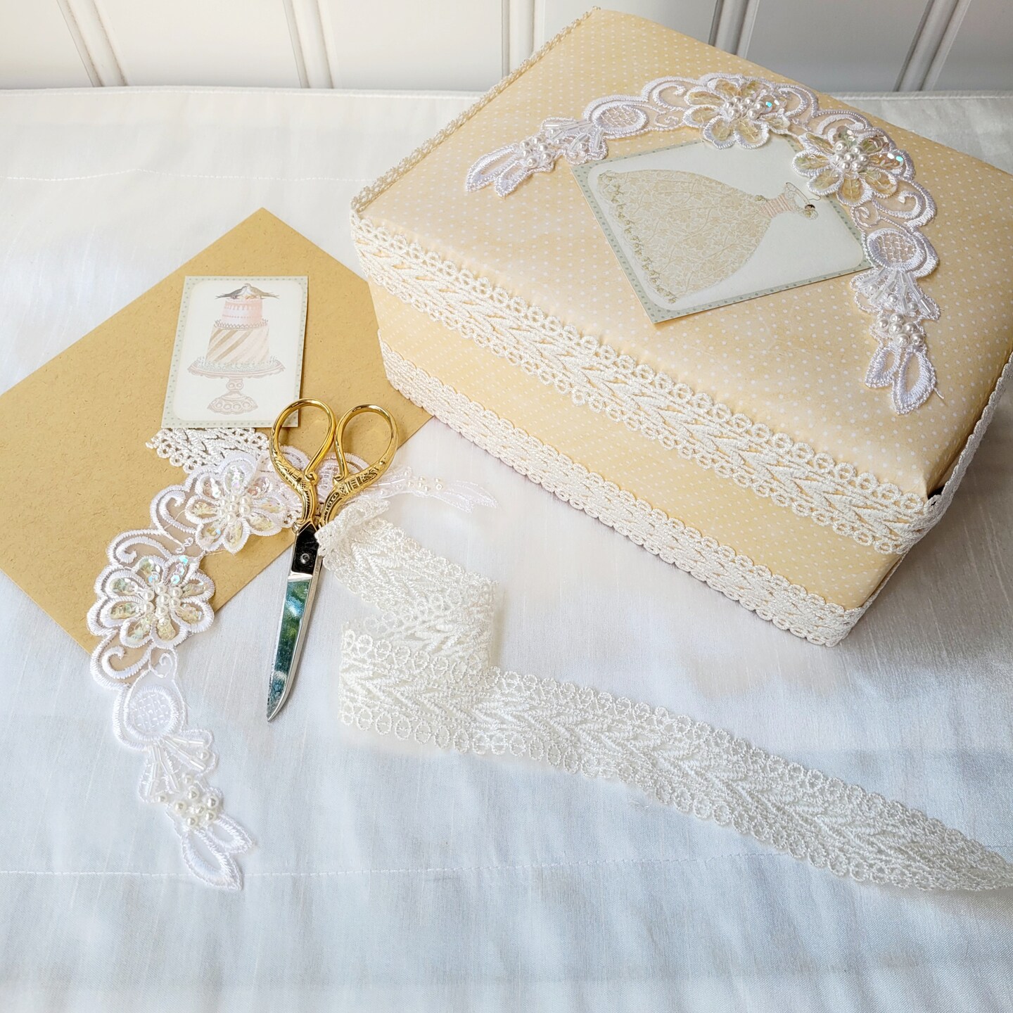 Vintage Bridal Flower Bud Lace Applique (Pack of 2)