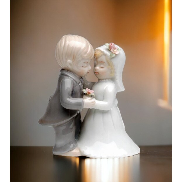 Ceramic Mini Wedding Couple Figurine Wedding Décor Wedding Gift Anniversary