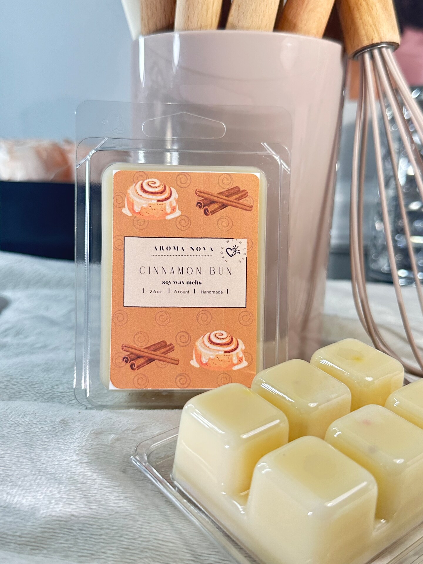 CINNAMON BUN Wax Melt! Strong scented soy wax melt long lasting home