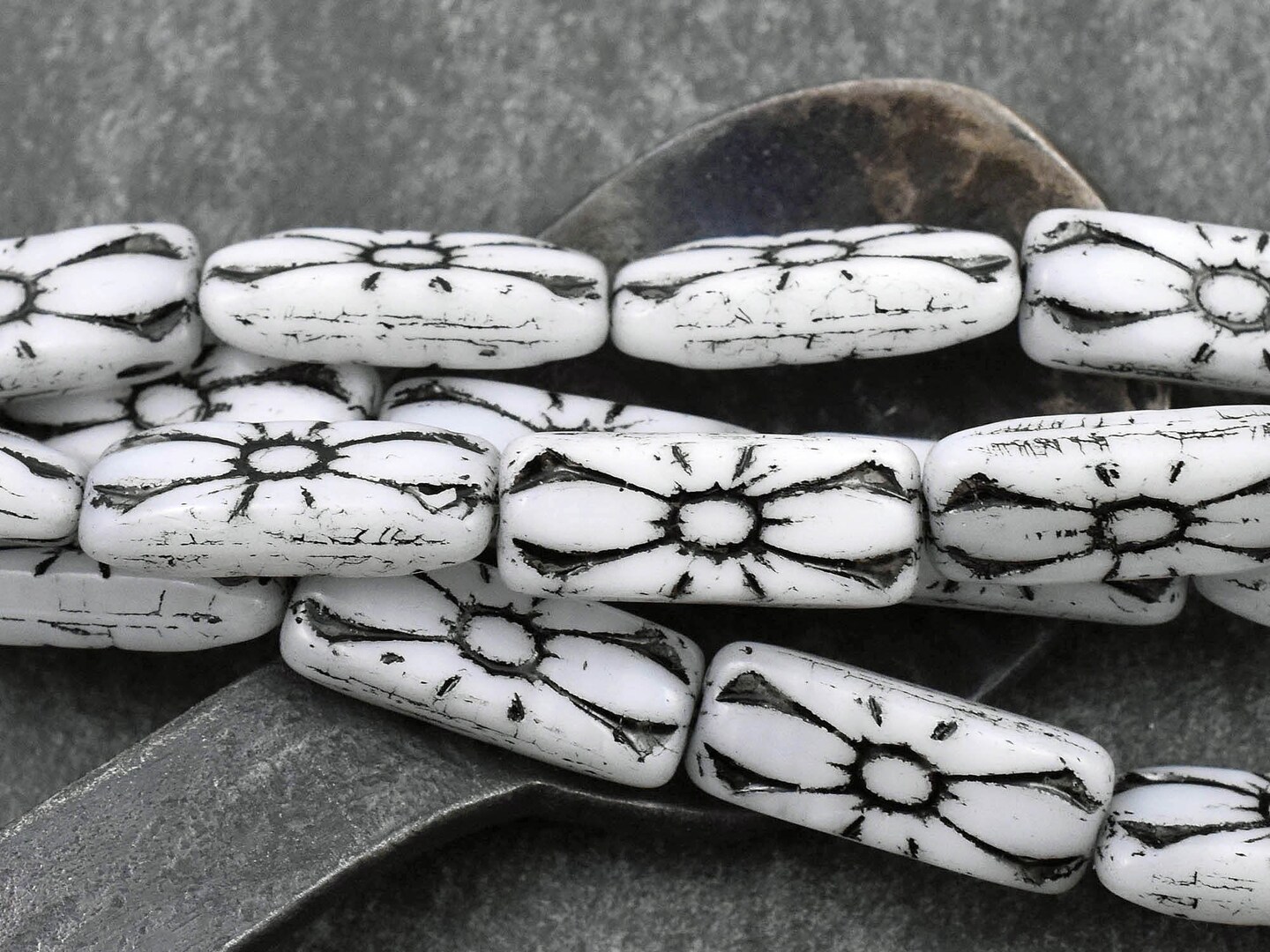 *10* 20x8mm Black Washed Opaque White Flower Rectangle Beads