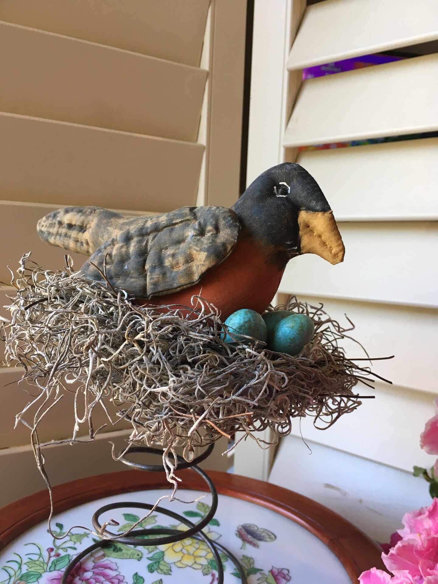 Handmade Primitive Spring Backyard Birds - Primitive Robin - Farmhouse 