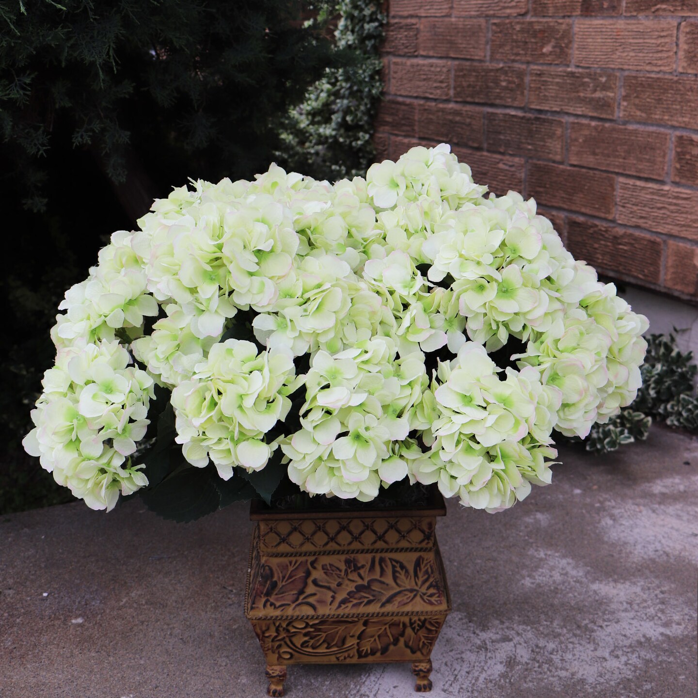 20&#x22; Hydrangea Bush - 7 Silk Flowers with Lifelike Leaves, Artificial Greenery, Perfect for Home, Office &#x26; Wedding D&#xE9;cor - Spring &#x26; Year-Round Accent, Floral Home by Artificial Flowers