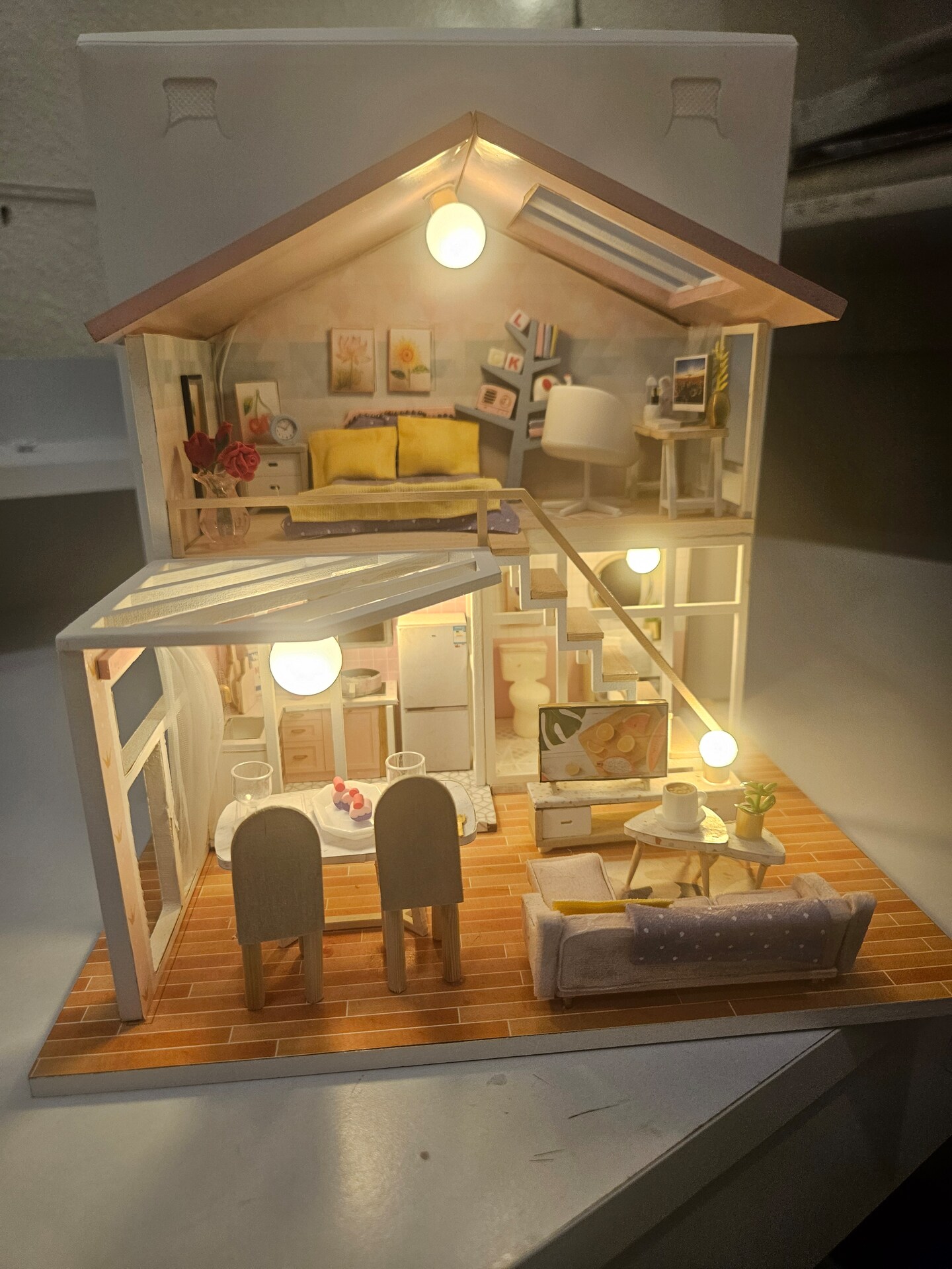 mini dollhouse