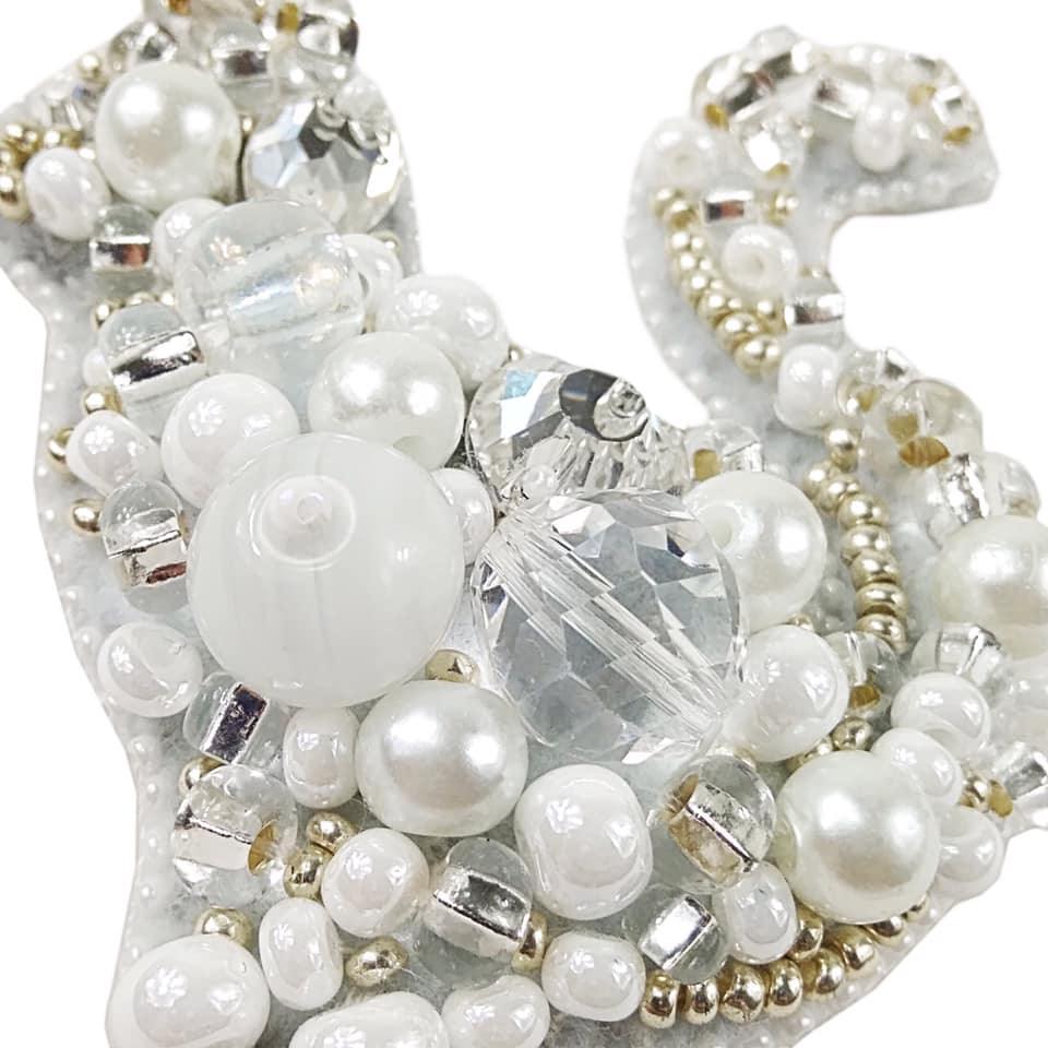 BP-220C Beadwork kit for creating brooch Crystal Art &#x22;Cat&#x22;