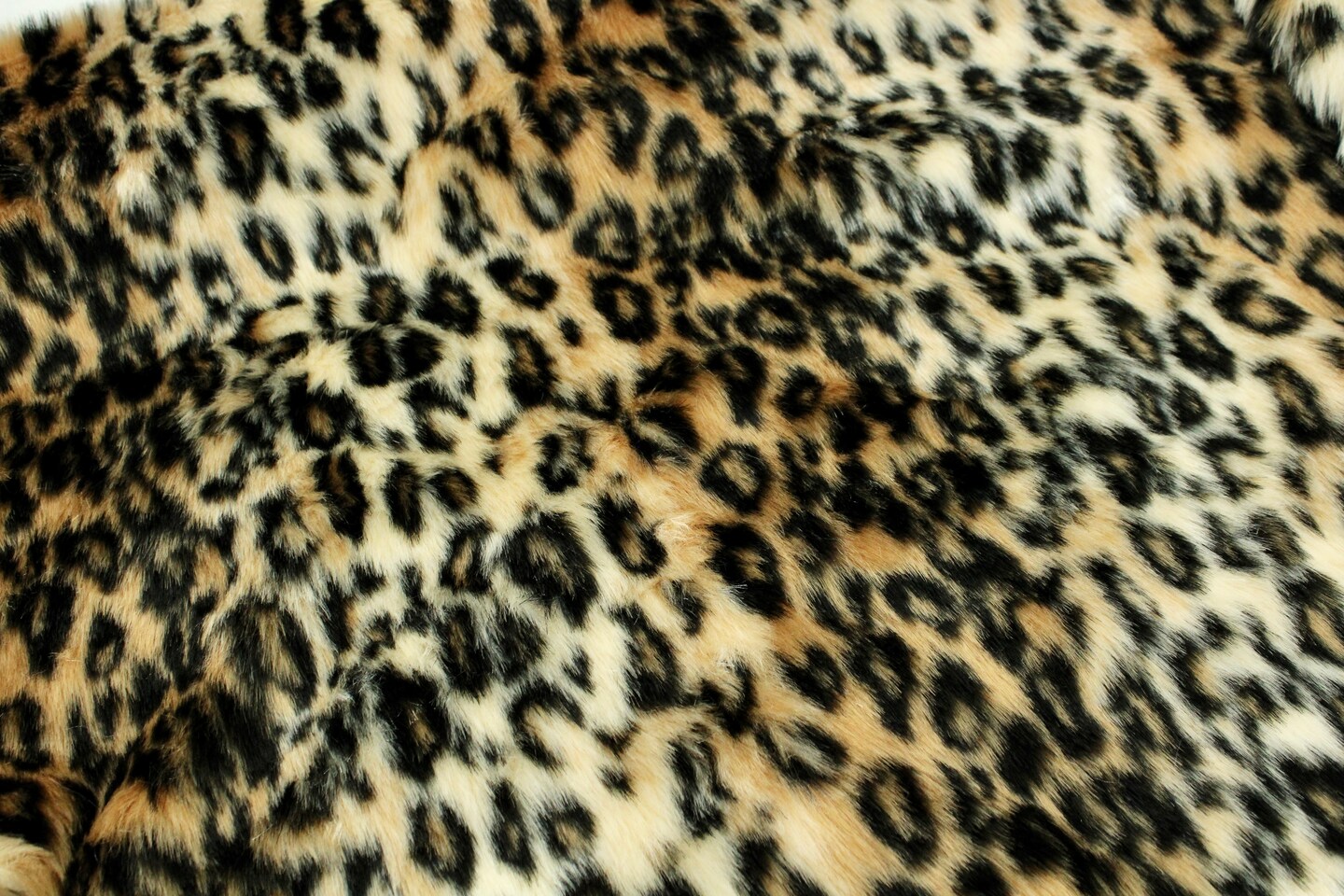 Leopard Faux Fur by Trendy Luxe