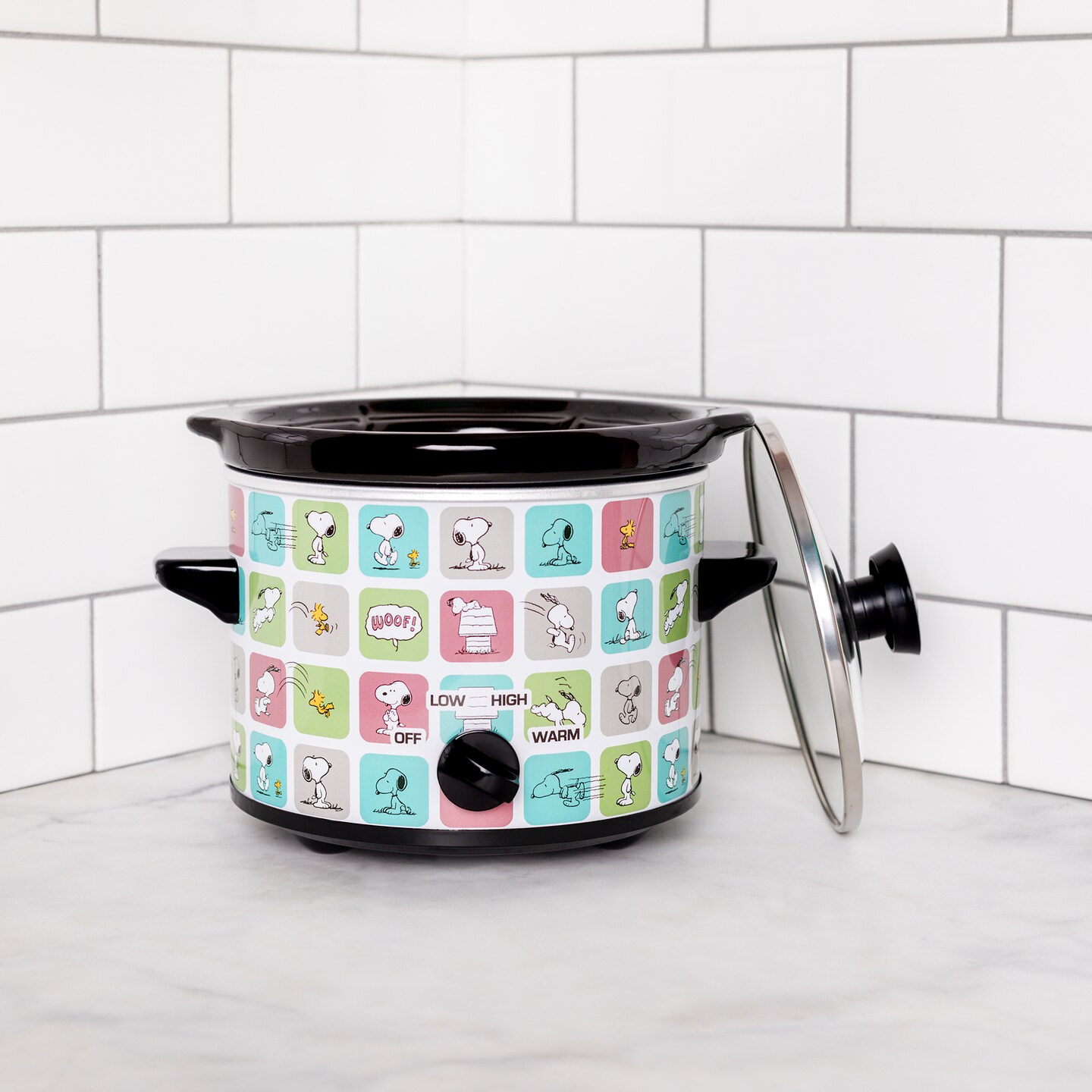 Uncanny Brands Peanuts Snoopy & Woodstock 2 Quart Slow Cooker | Small ...