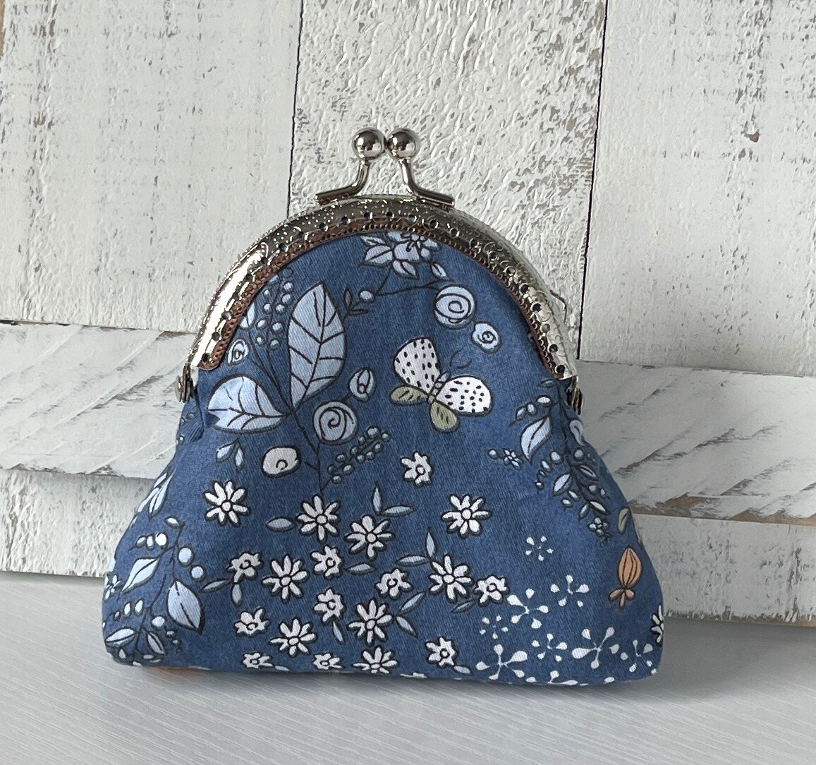 Coin Purse Clasp Wallet Coin Purse kiss clasp Blue Flower Butterfly Coin  Pouch