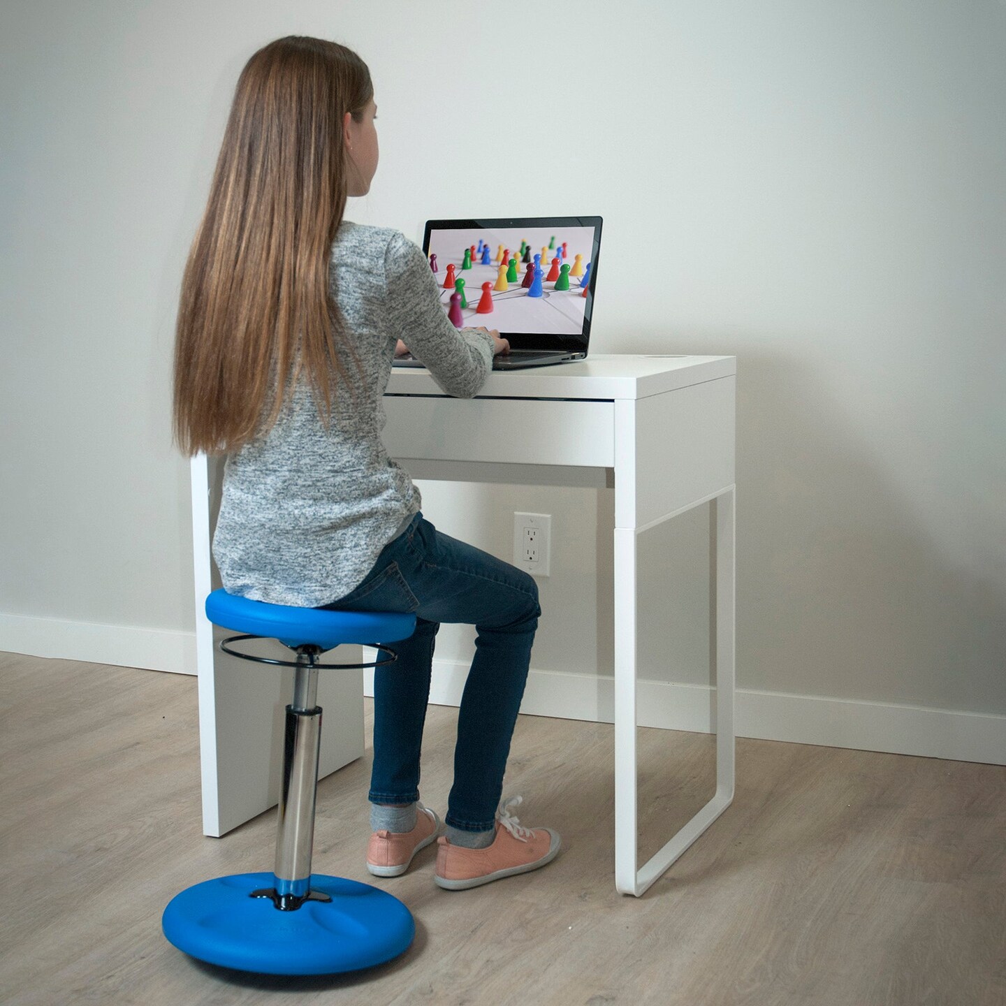Kids Adjustable Tall Wobble Chair 16.5-24&#x22; Blue