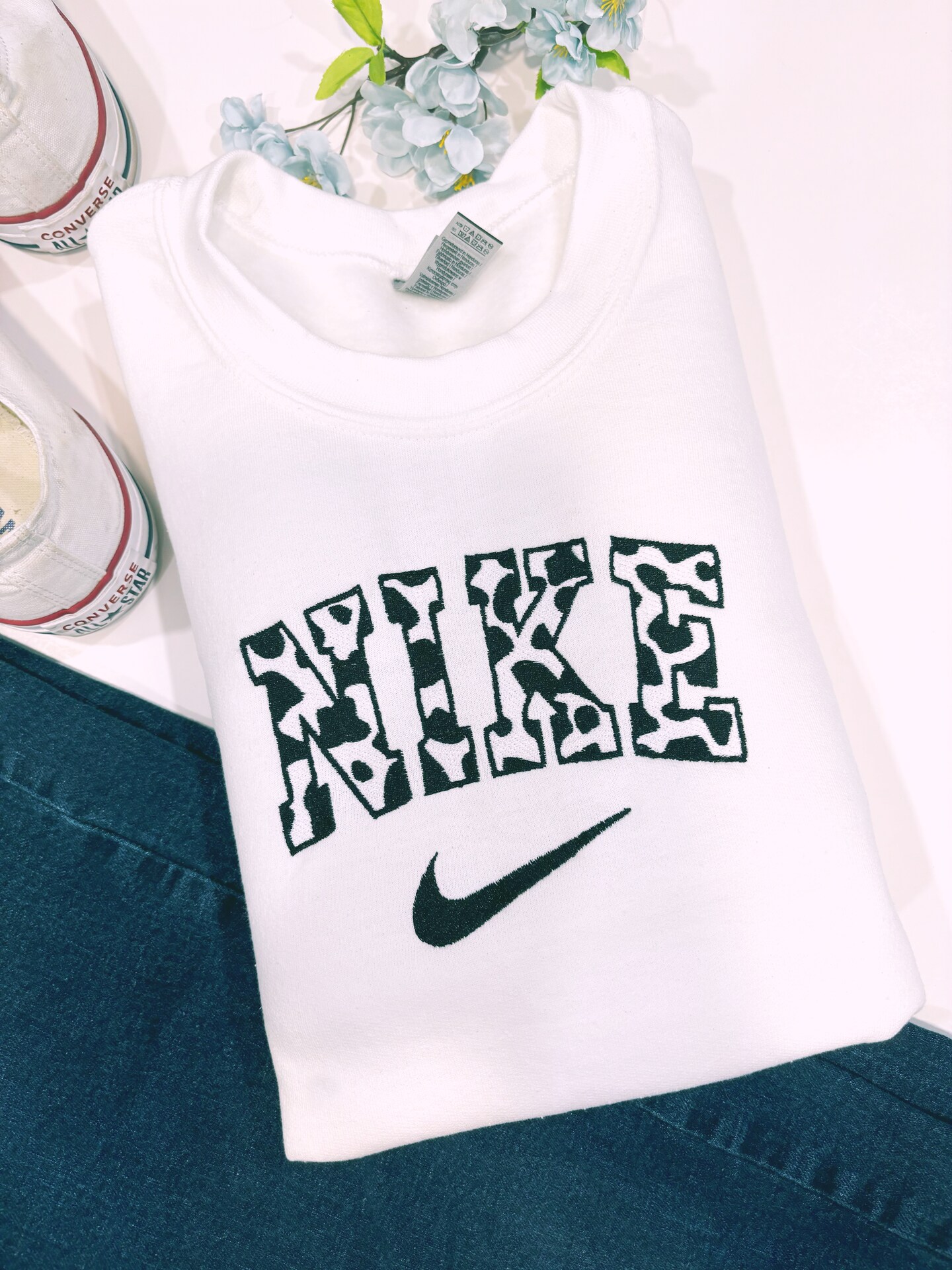 Outlet Nike embroidered crewneck sweatshirt