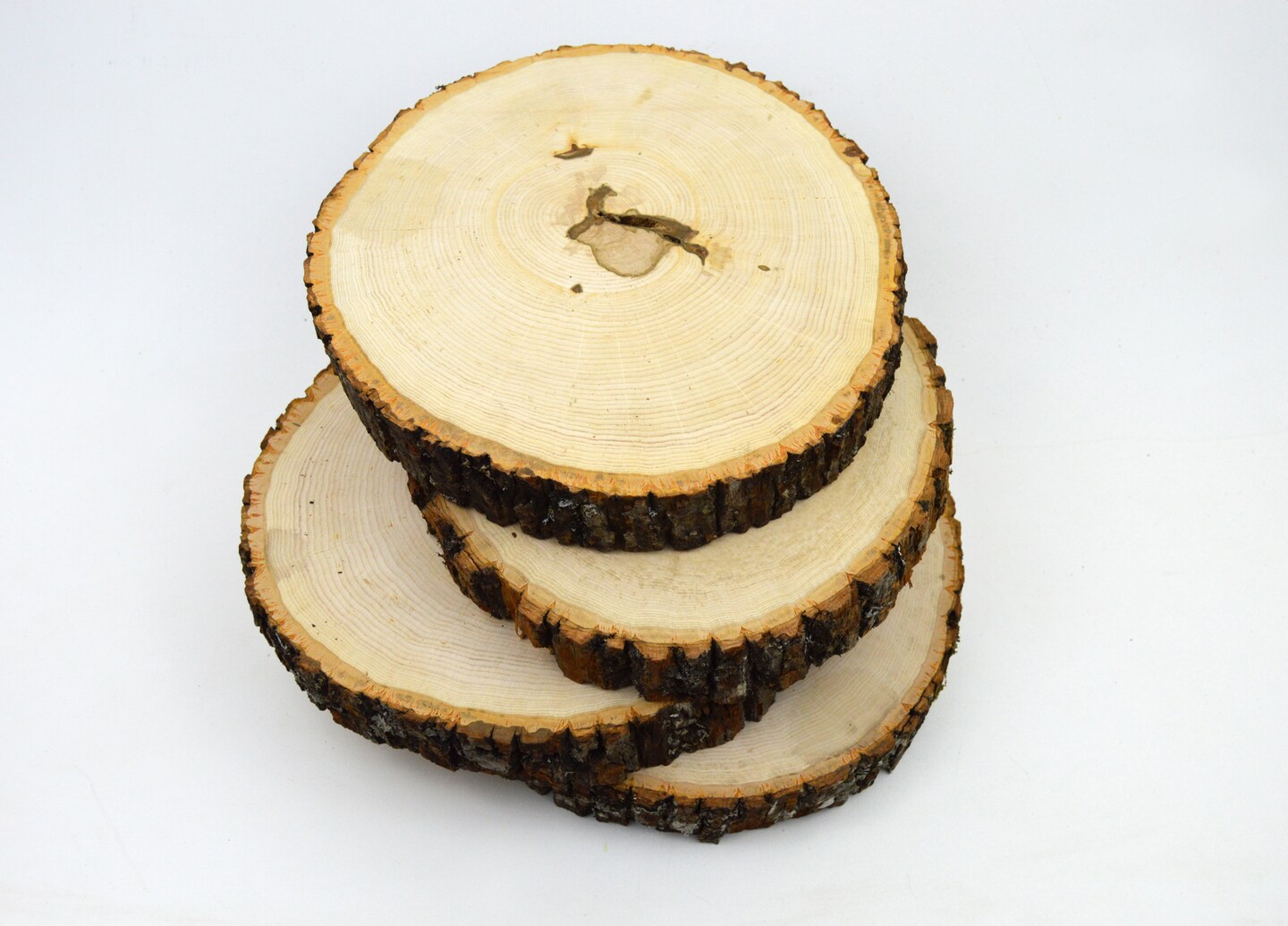 Wilson D&#xE9;cor Large Wood Thick Round Extra Value Pack 14pk