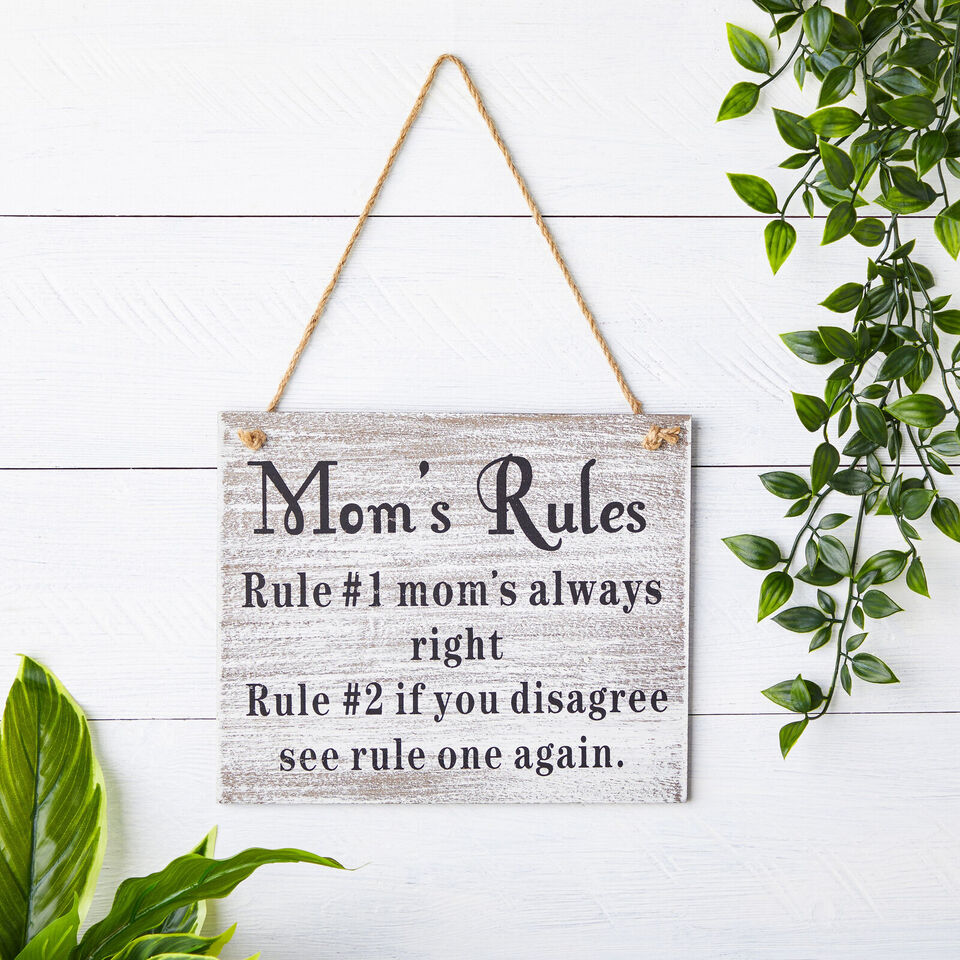 Hanging Mom&#x27;s Rules Wood Outdoor Decor Wall Sign