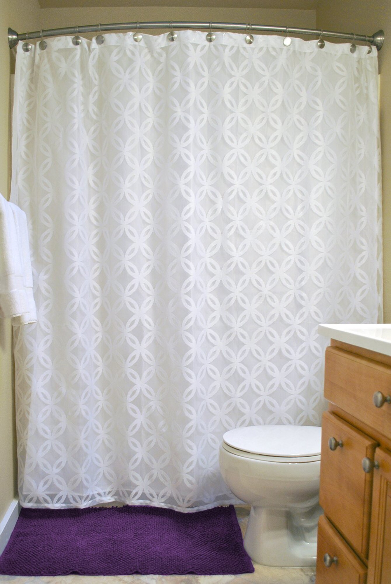 Contemporary Home Living 72&#x22; White Lace Lattice Shower Curtain