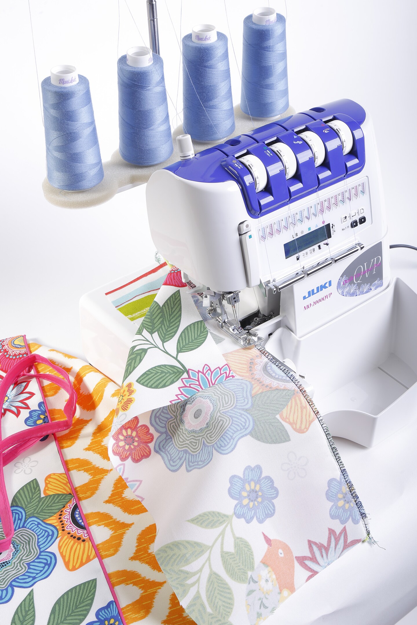 Juki MO-2000 2/3/4 Air Threading Overlock Serger Sewing Machine