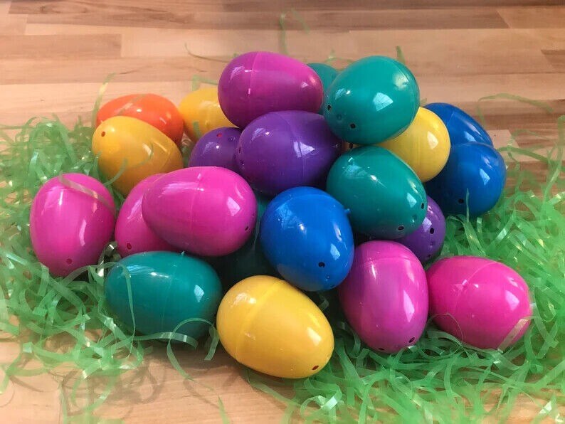 Pre-filled Easter Eggs Egghunt, candy-filled eggs Starbursts and Skittles 50pk