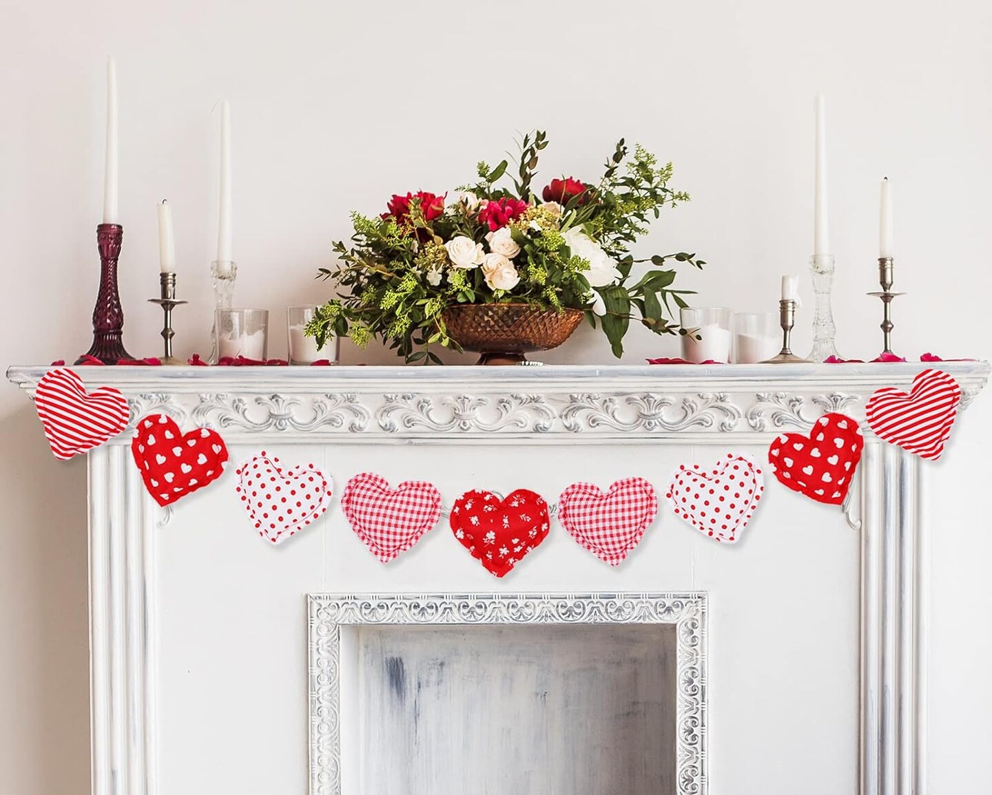 3D Valentine&#x27;s Day Heart Banner Soft Cute Heart Garland Pre-Assembled Red White Heart Fabric Banner Holiday Hanging Decoration for Valentine&#x27;s Day Wedding Anniversary Party Supplies Home Decor