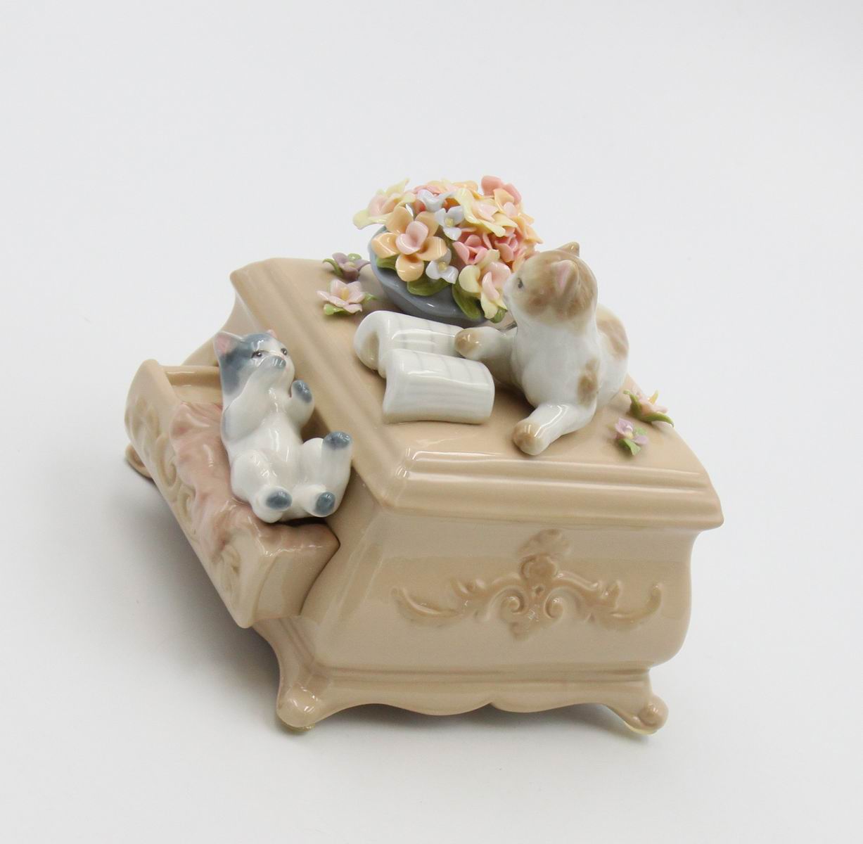 Ceramic Kittens With Dresser Music Box, Home D&#xE9;cor, Gift for Her, Gift for Mom, Kitchen D&#xE9;cor, Cat Lovers Gift, Pet Loss Gift
