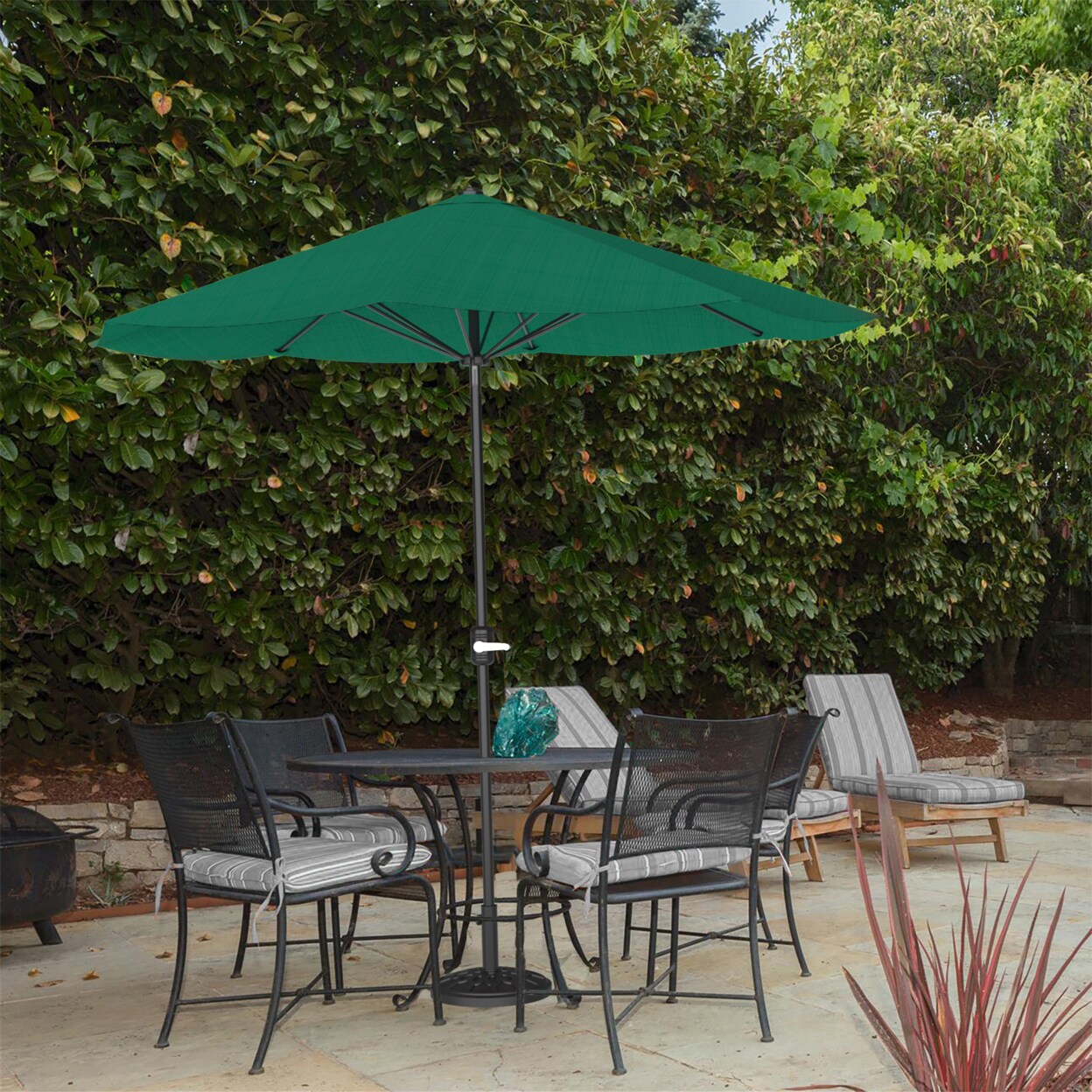 Pure Garden Patio Umbrella Outdoor Shade with Easy Crank- Table Umbrella for Deck Poolside Hunter Green