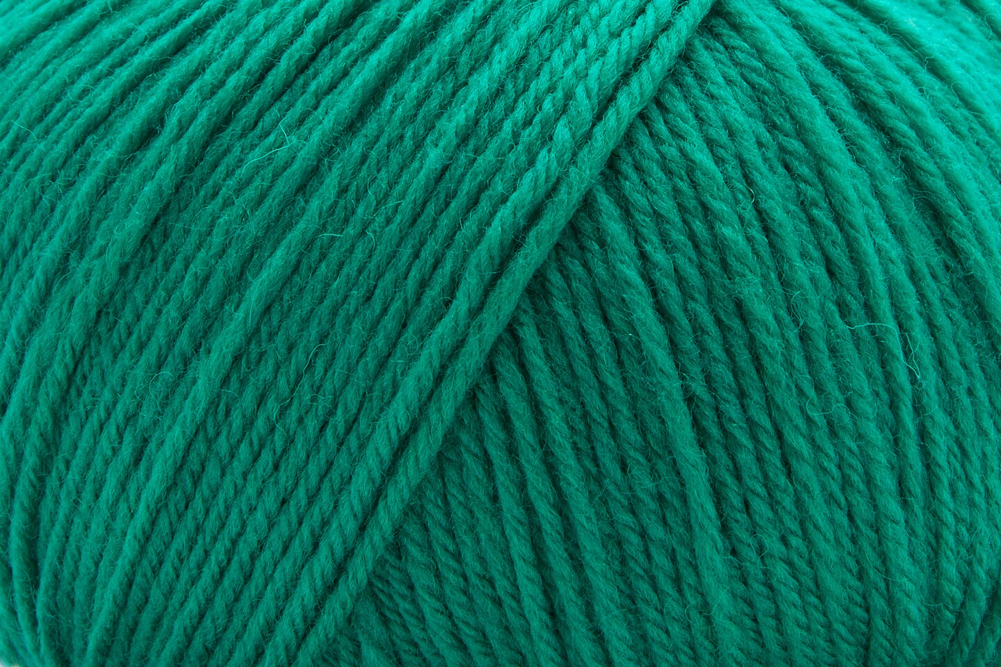 Deluxe Worsted Superwash Wool by Universal Yarn - 49 Colors