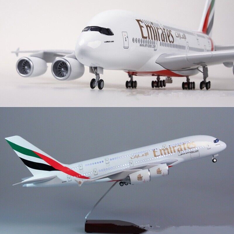 Kitcheniva 1/160 Emirates Aircraft Model LED Light Simulation Passenger
