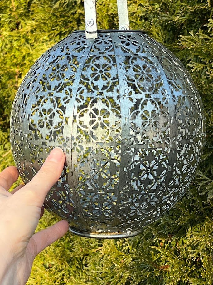 Garden Lantern Globe - Solar Light