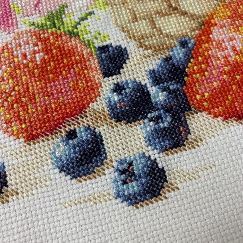 Strawberries 5-14 Counted Cross-Stitch Kit
