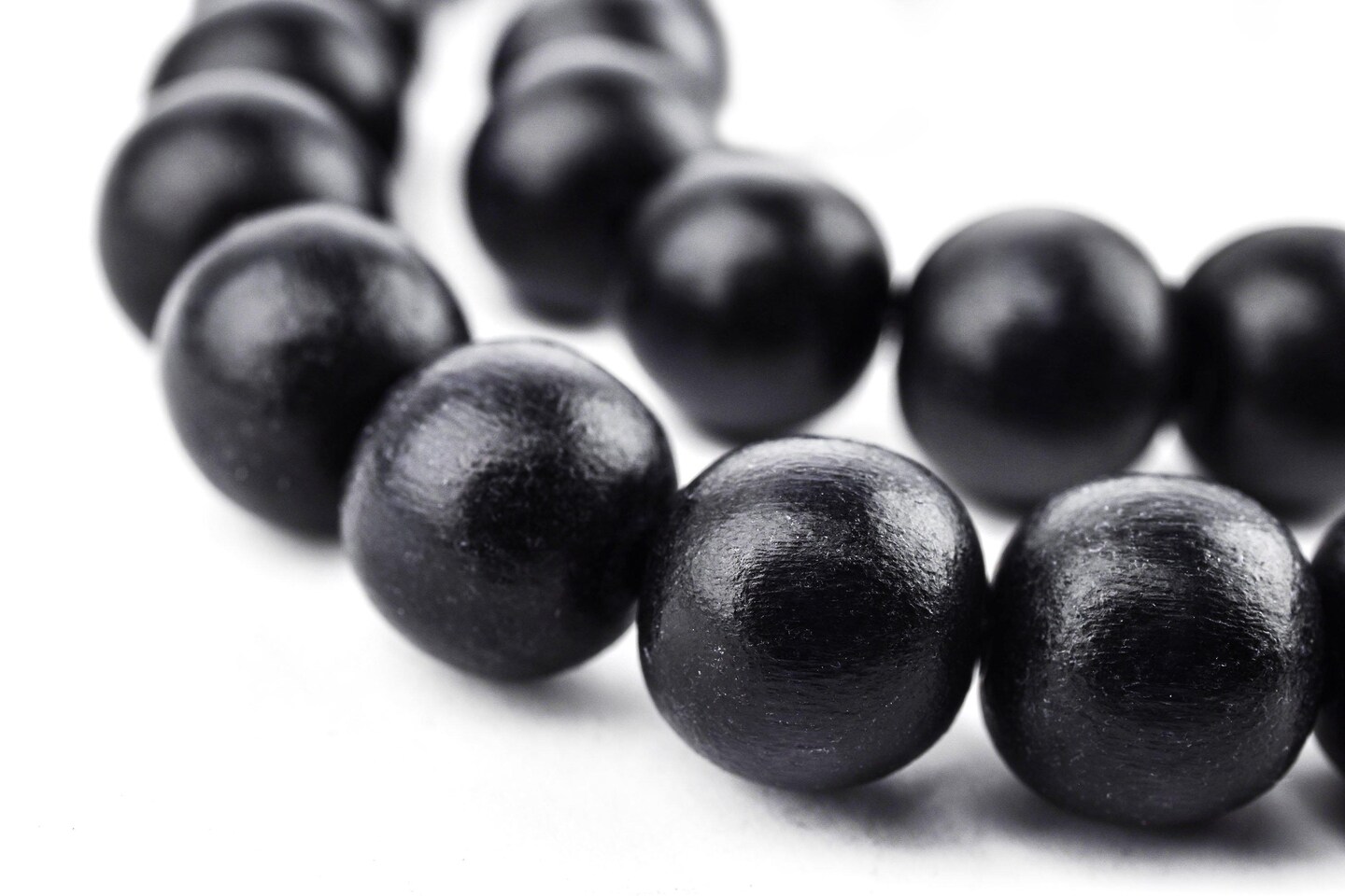 TheBeadChest 12mm Natural Round Wood Beads, Wooden Beads Loose Wood Spacer Beads for DIY Jewelry Making, 4 Sizes (8mm, 10mm, 12mm, 20mm) - Black