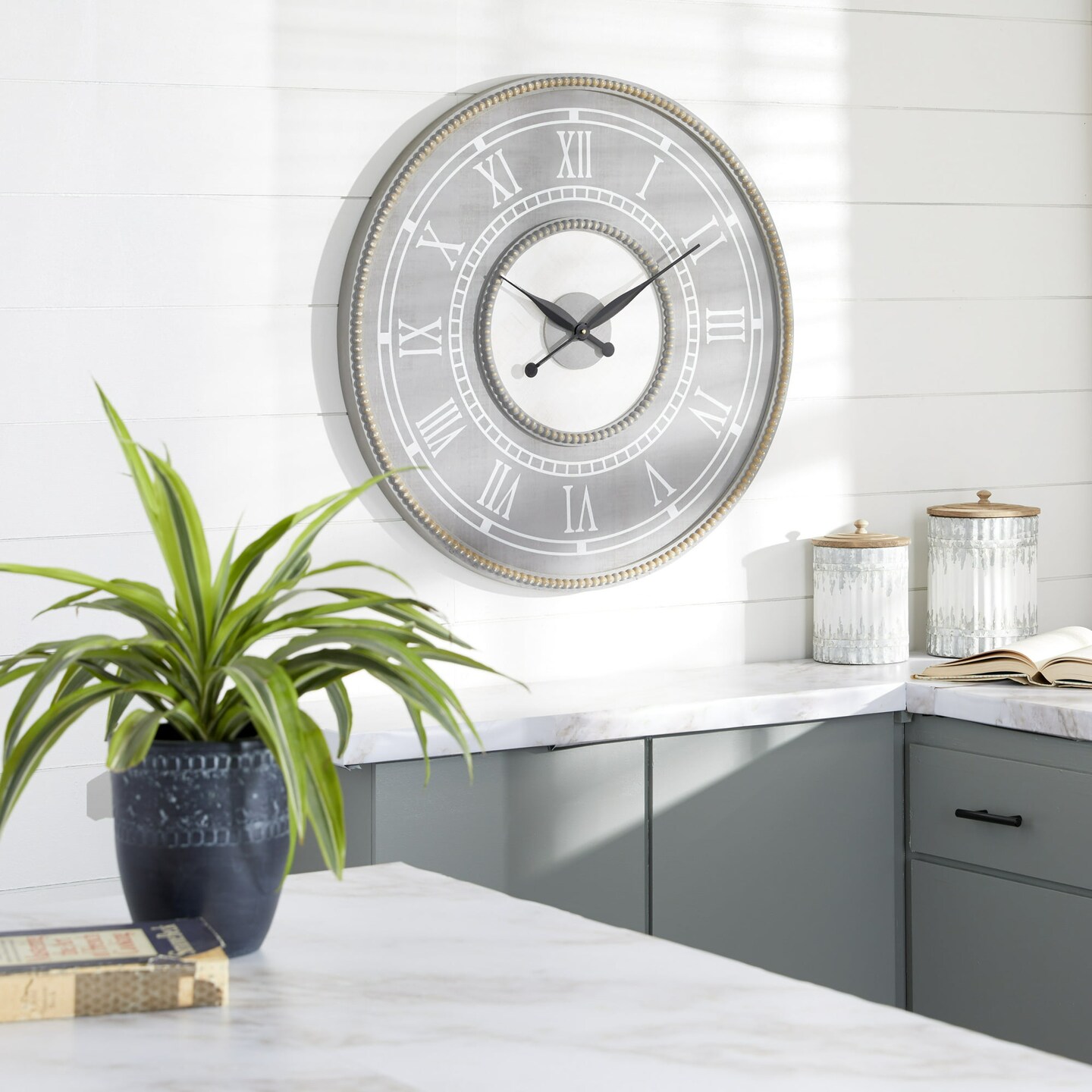DecMode 30&#x22; Gray Wood Wall Clock