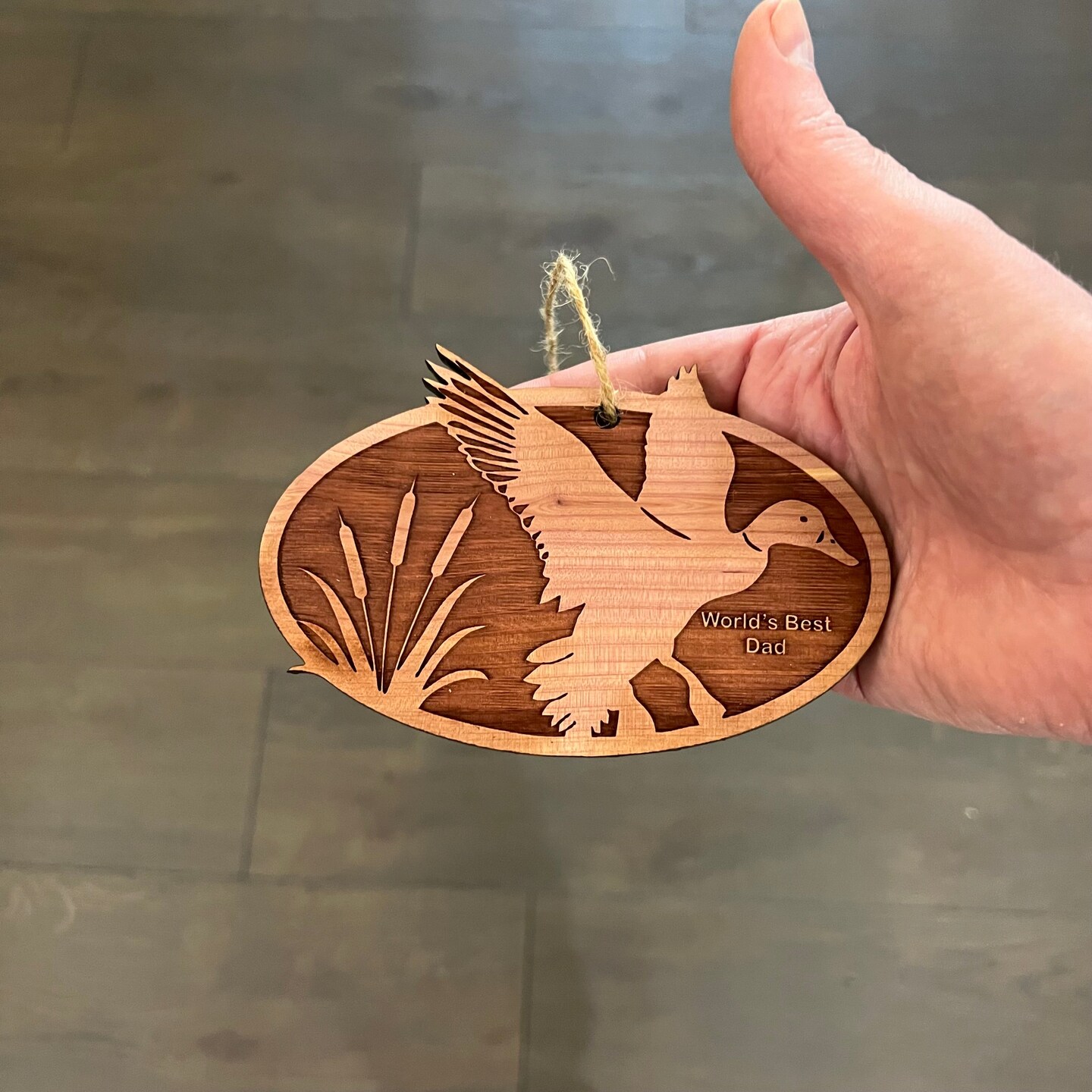 Flying Duck Worlds Best Dad - Cedar Ornament Flying Duck Worlds Best Dad - Cedar Ornament