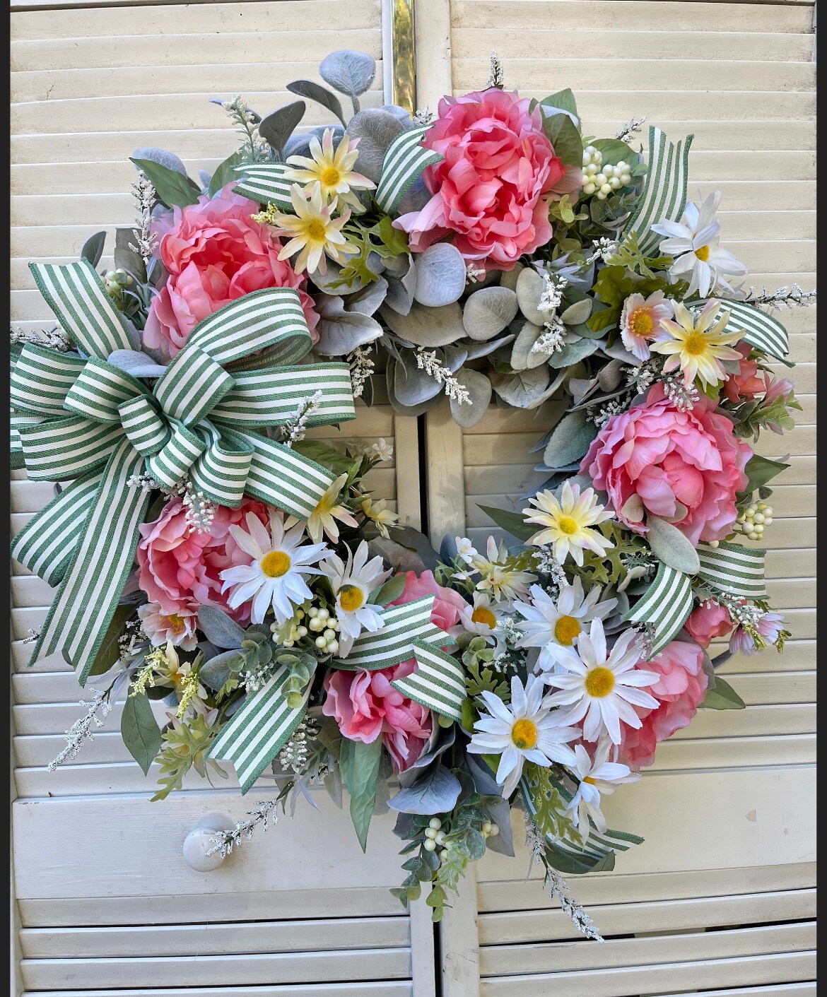 ラナンキュラスや小花のナチュラルリース early summer wreath 楽天市場】ラナンとミモザのグリーンリース完成品 33cmリース 白