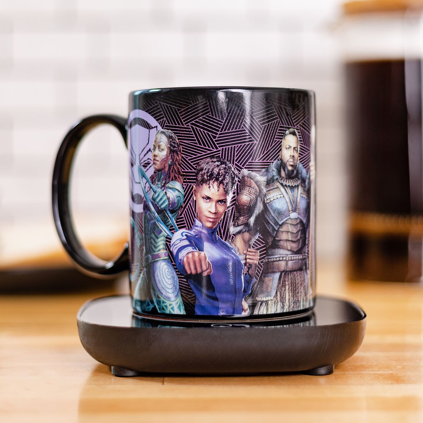 Uncanny Brands Marvel Black Panther &#x22;Wakanda Forever&#x22; Mug Warmer with Mug