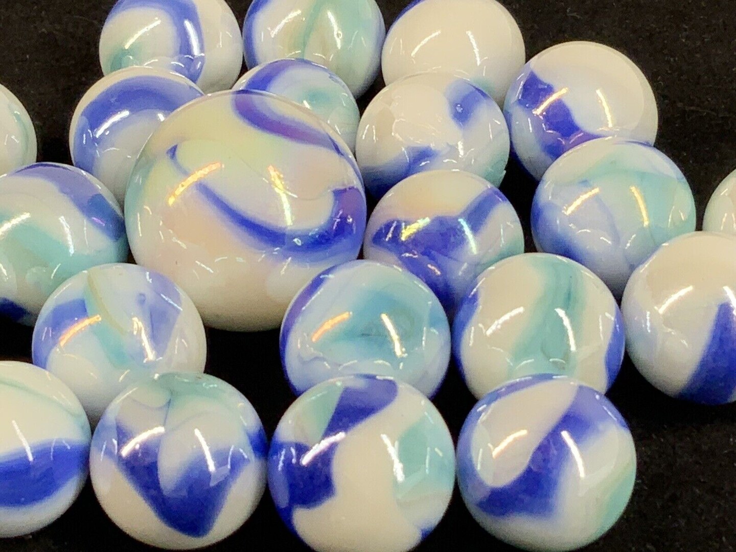 25 Glass Marbles TIGER SHARK iridescent White Blue Purple Game pak Shooter Swirl