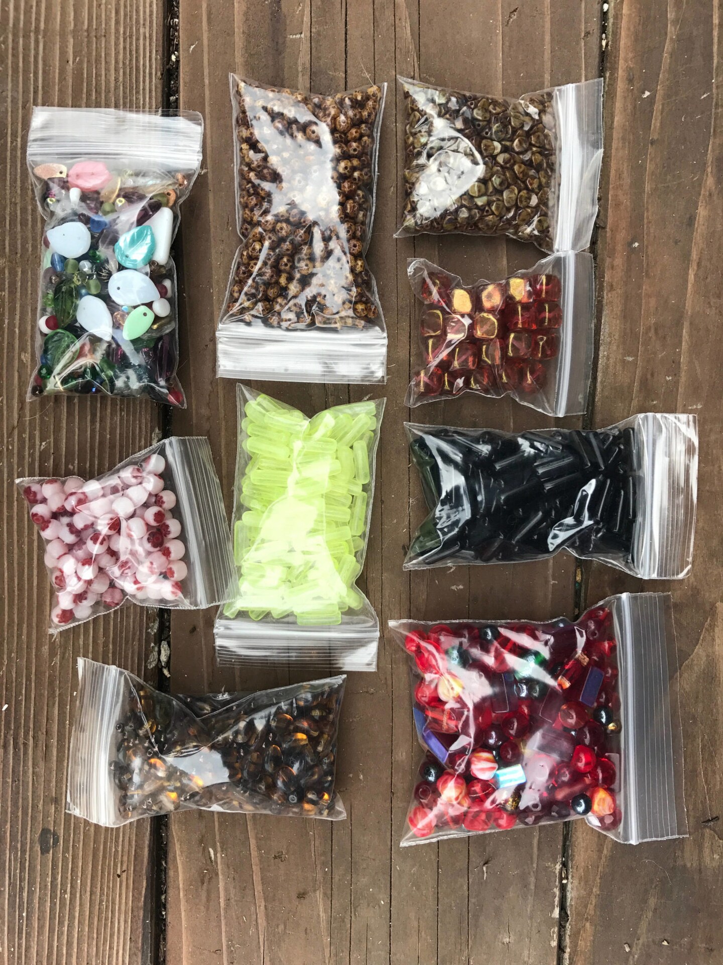Bulk Mix of Glass Beads - RANDOM Mystery Lot (1/2LB) (B700-Glass)
