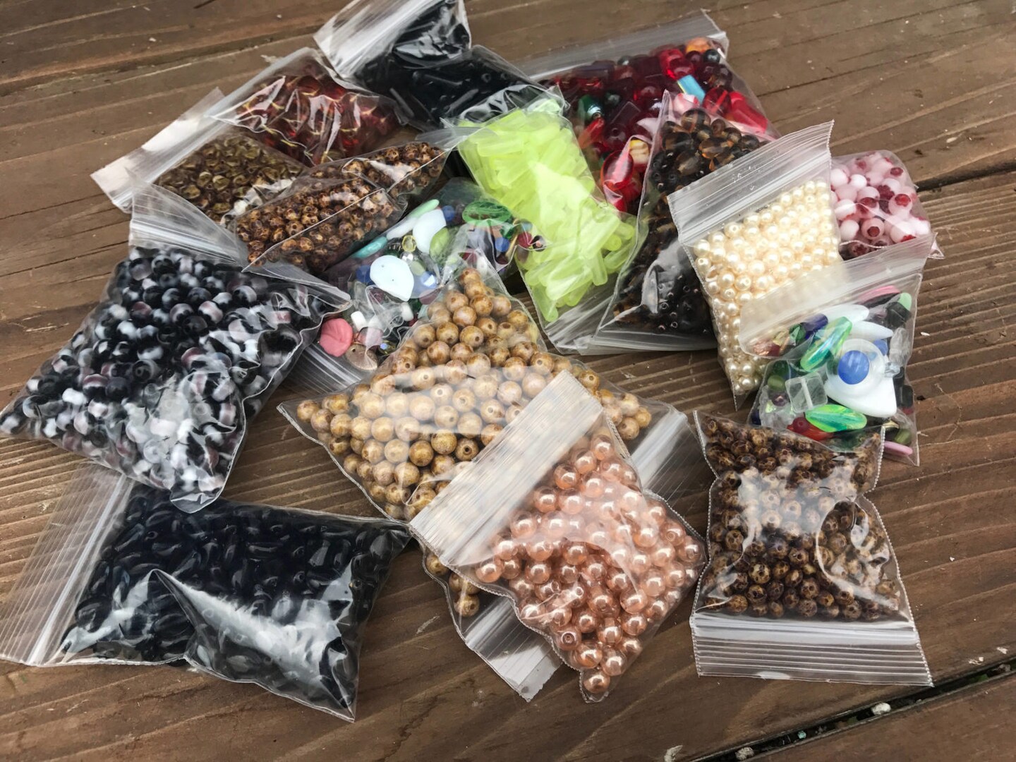 Bulk Mix of Glass Beads - RANDOM Mystery Lot (1/2LB) (B700-Glass)
