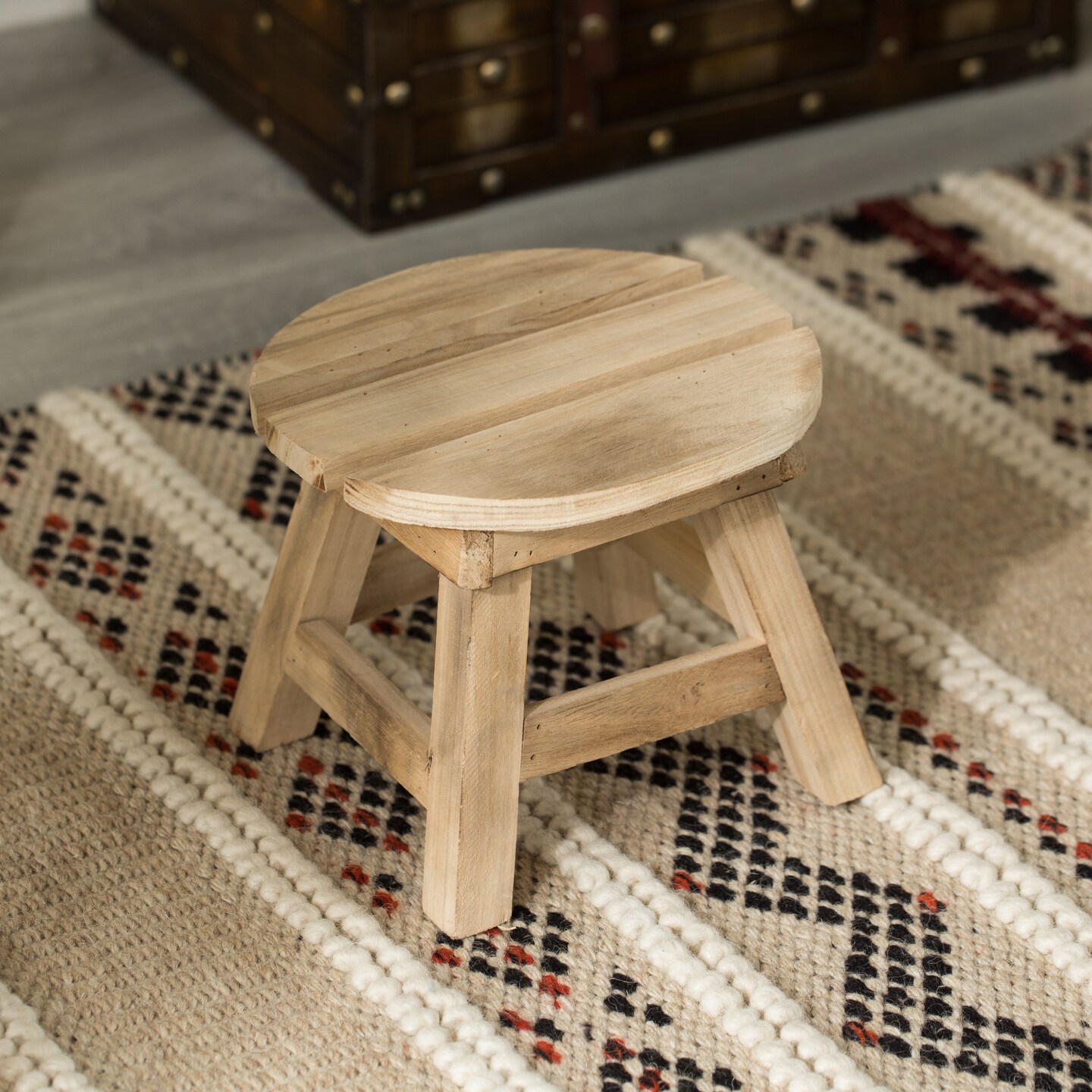Decorative Antique Wood Style Natural Wooden Accent Stool for Indoor and Outdoor