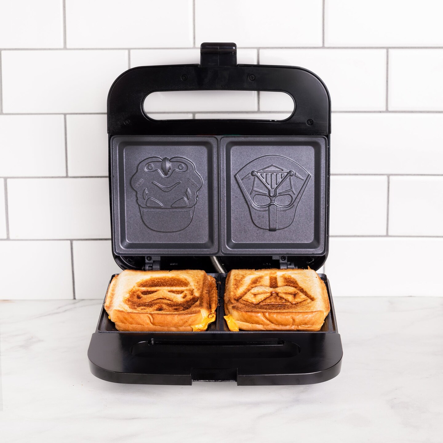 Uncanny Brands Star Wars Darth Vader &#x26; Stormtrooper Grilled Cheese Maker