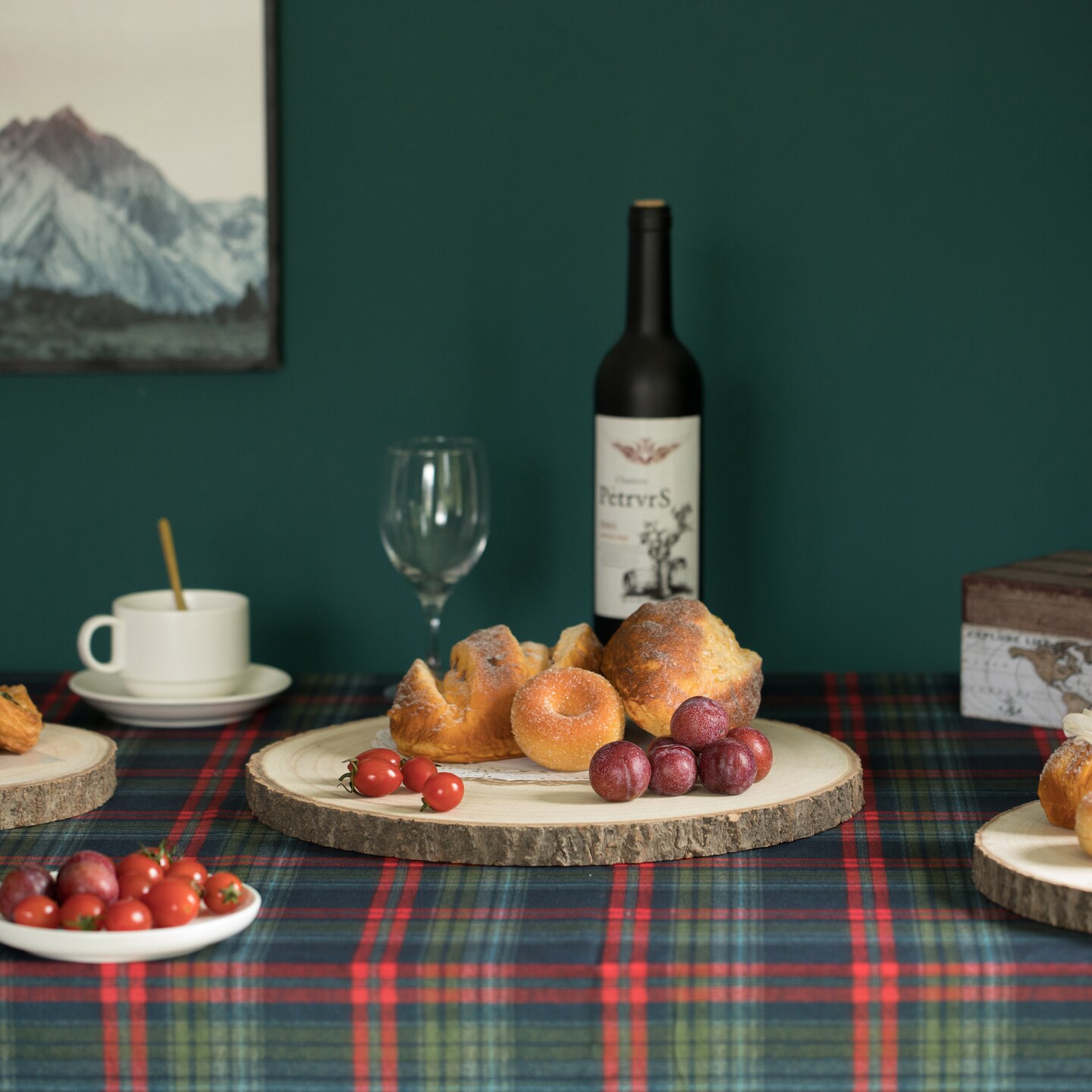 Home Decor Natural Wooden Bark Slice Tray Large Rustic Table Charger Centerpiece, Set of 4