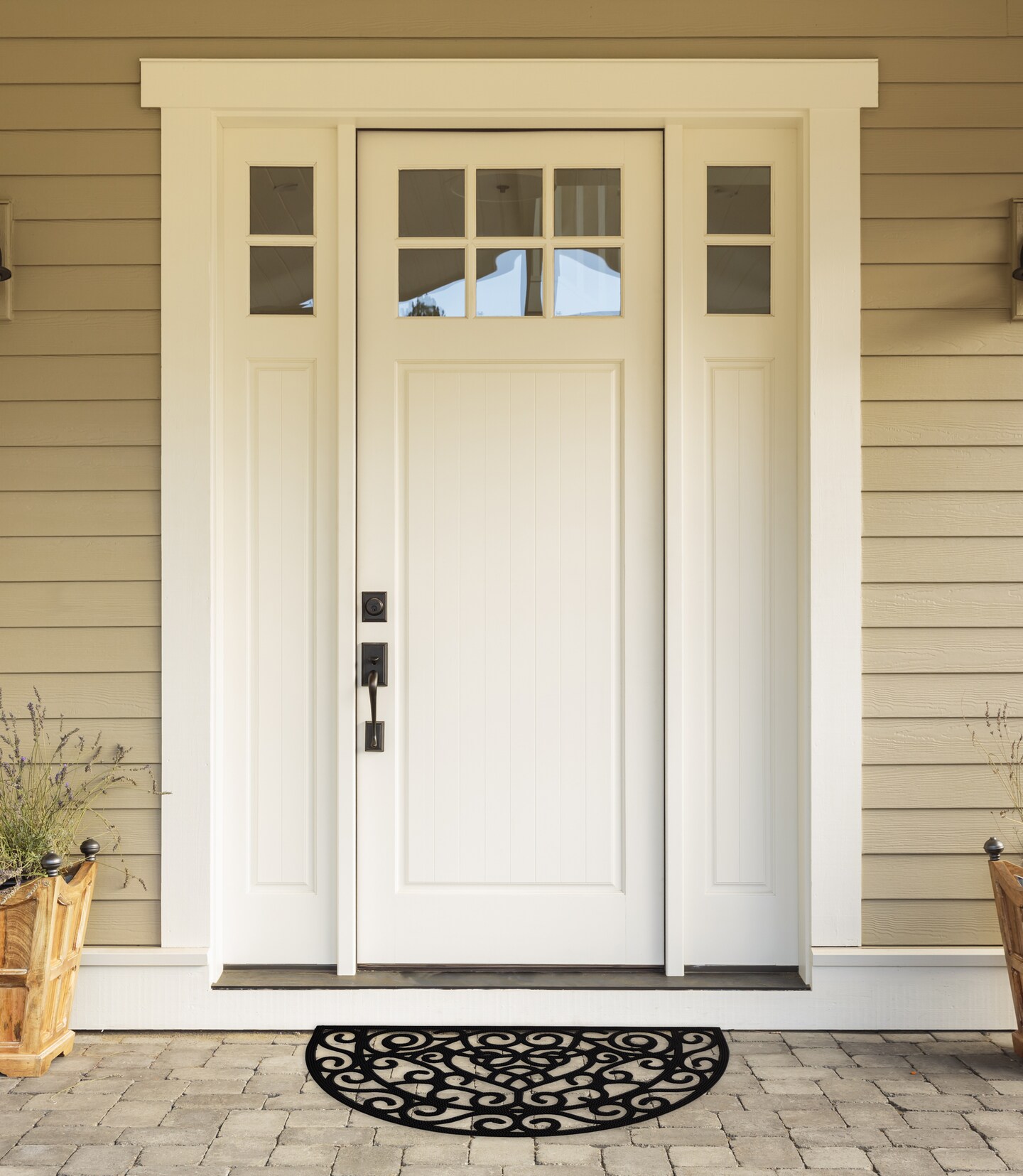 HEART SCROLL HALF MOON PIN RUBBER DOORMAT