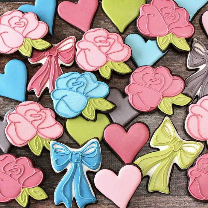 Ann Clark Ribbon Bow Cookie Cutter 4&#x22;