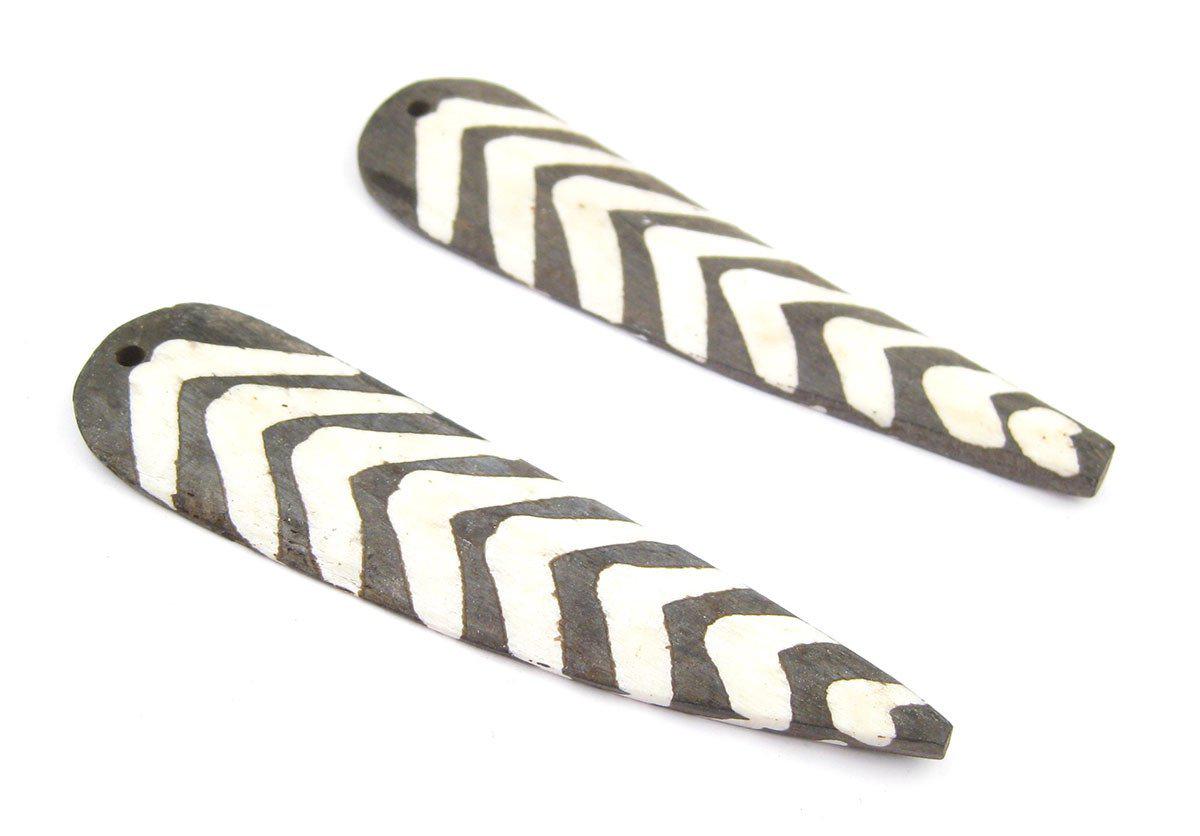 TheBeadChest Batik Bone Feather Pendant - Arrow Design Set of 2 Kenya African Black and White Large Hole Handmade