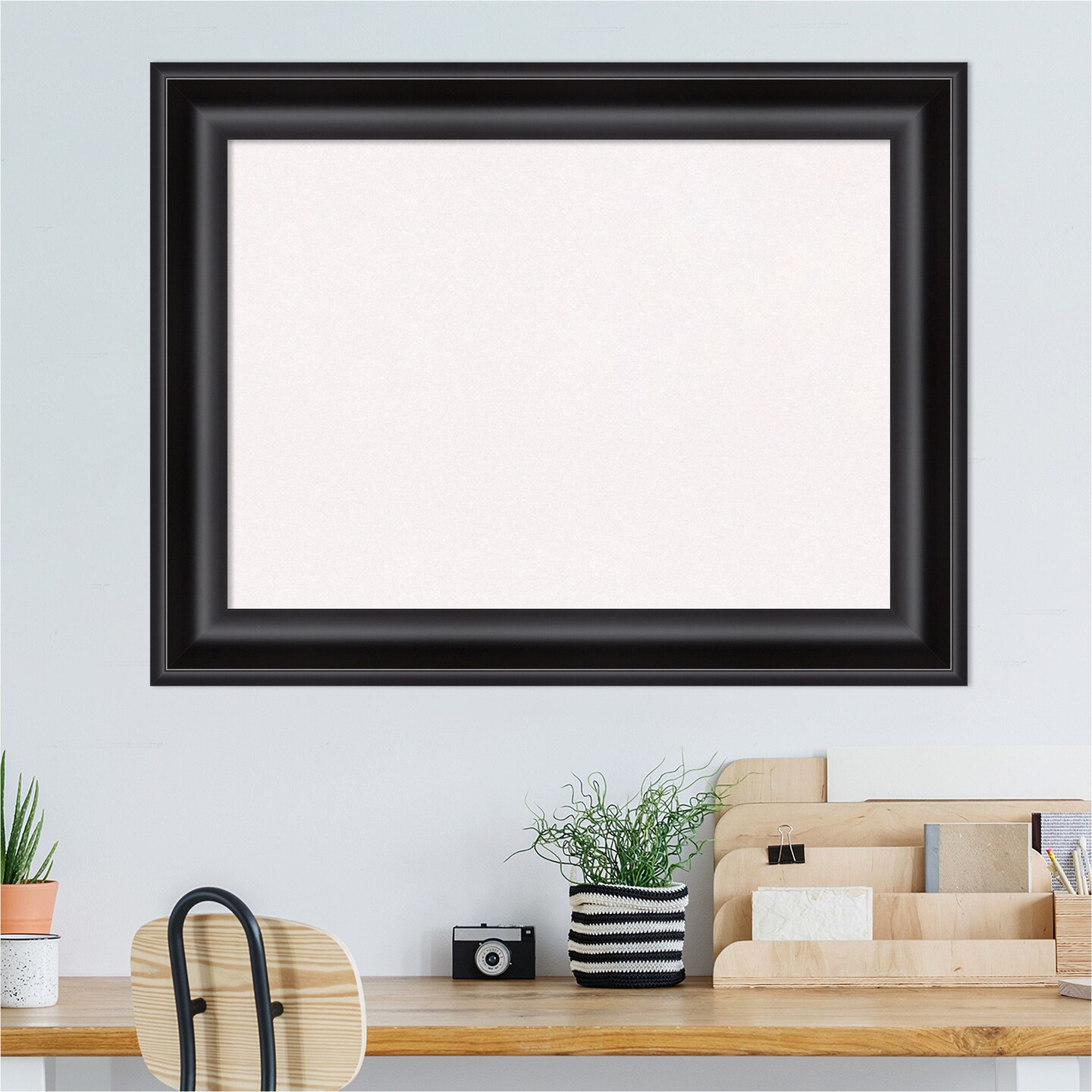 Grand Black Framed Corkboard, White Cork