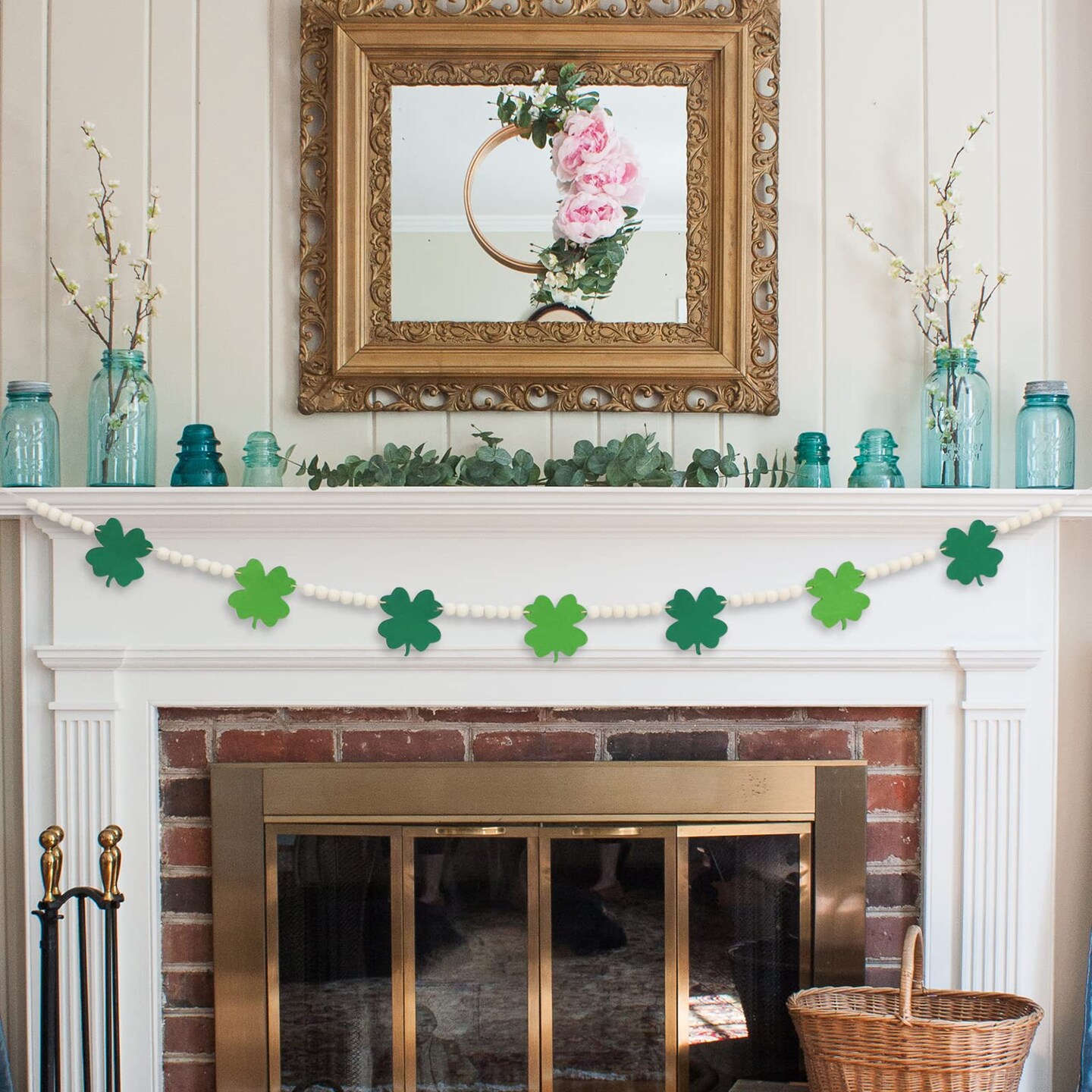 St. Patrick's Day Decorations, Felt Shamrocks Wood Bead Garland for St. Patrick's Day Decor, Lucky Green St. Patrick's Day Felt Banner for Fireplace Mantel Walls