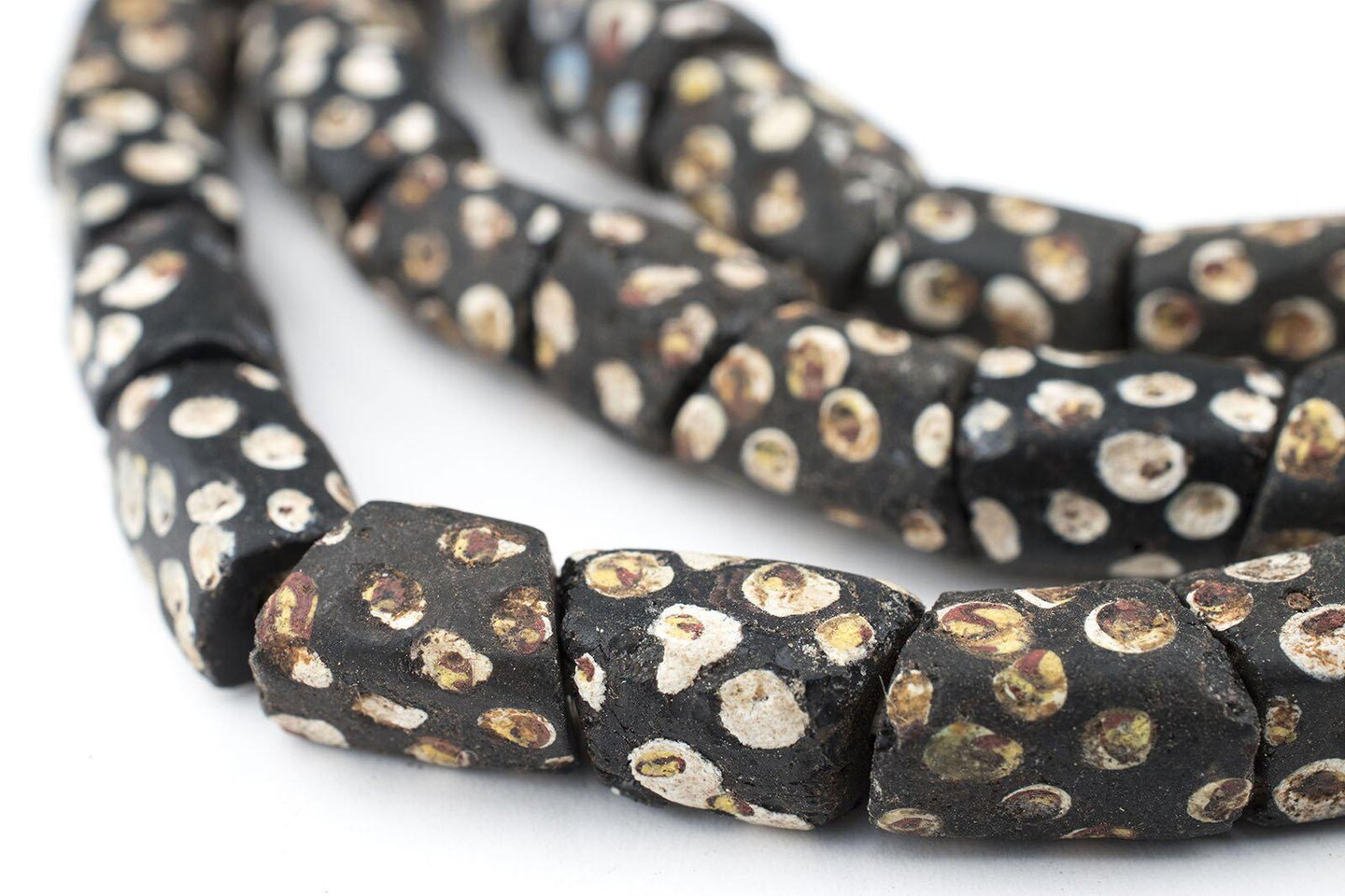 Antique skunk hotsell beads