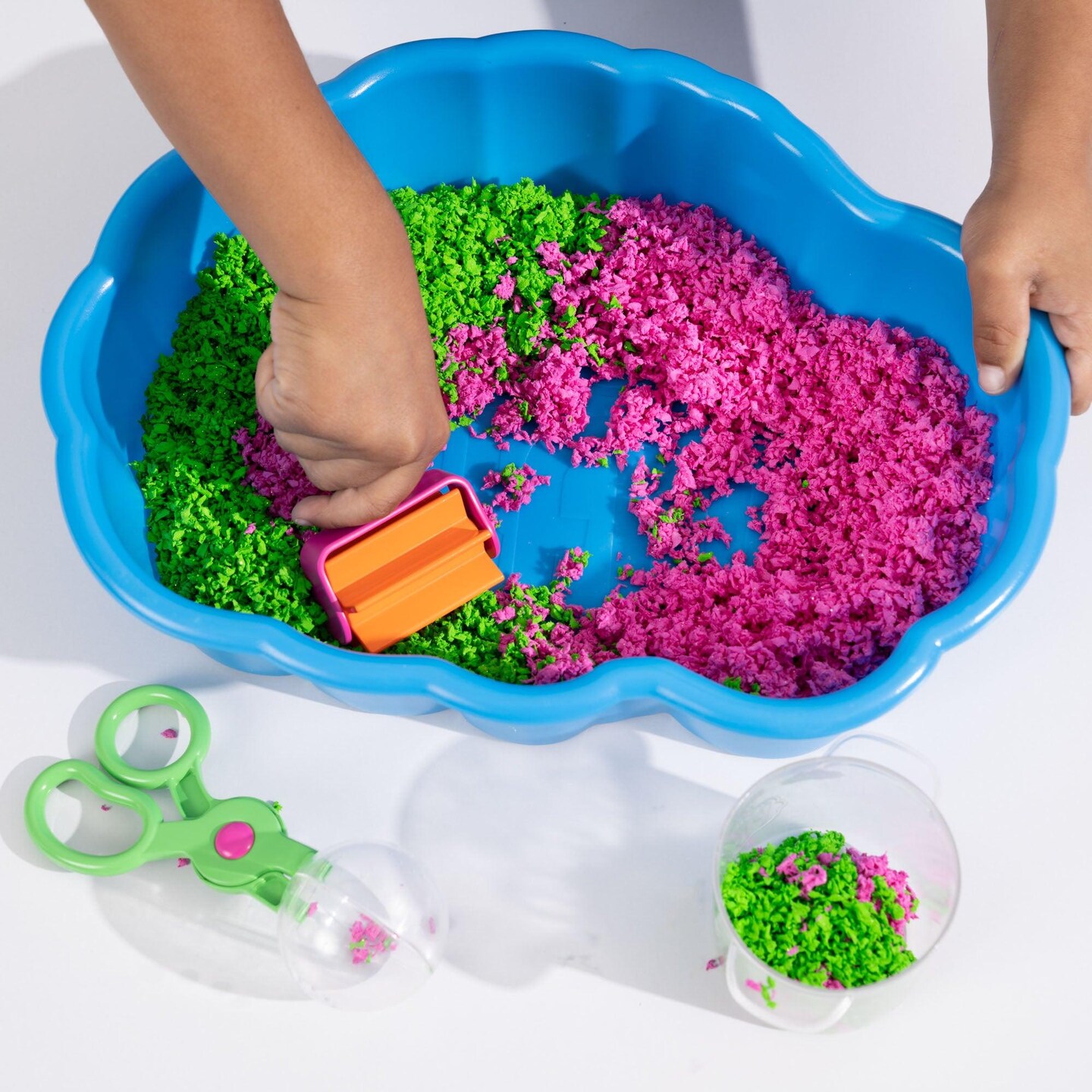 Playfoam&#xAE; Pluffle&#x2122; Sensory Station