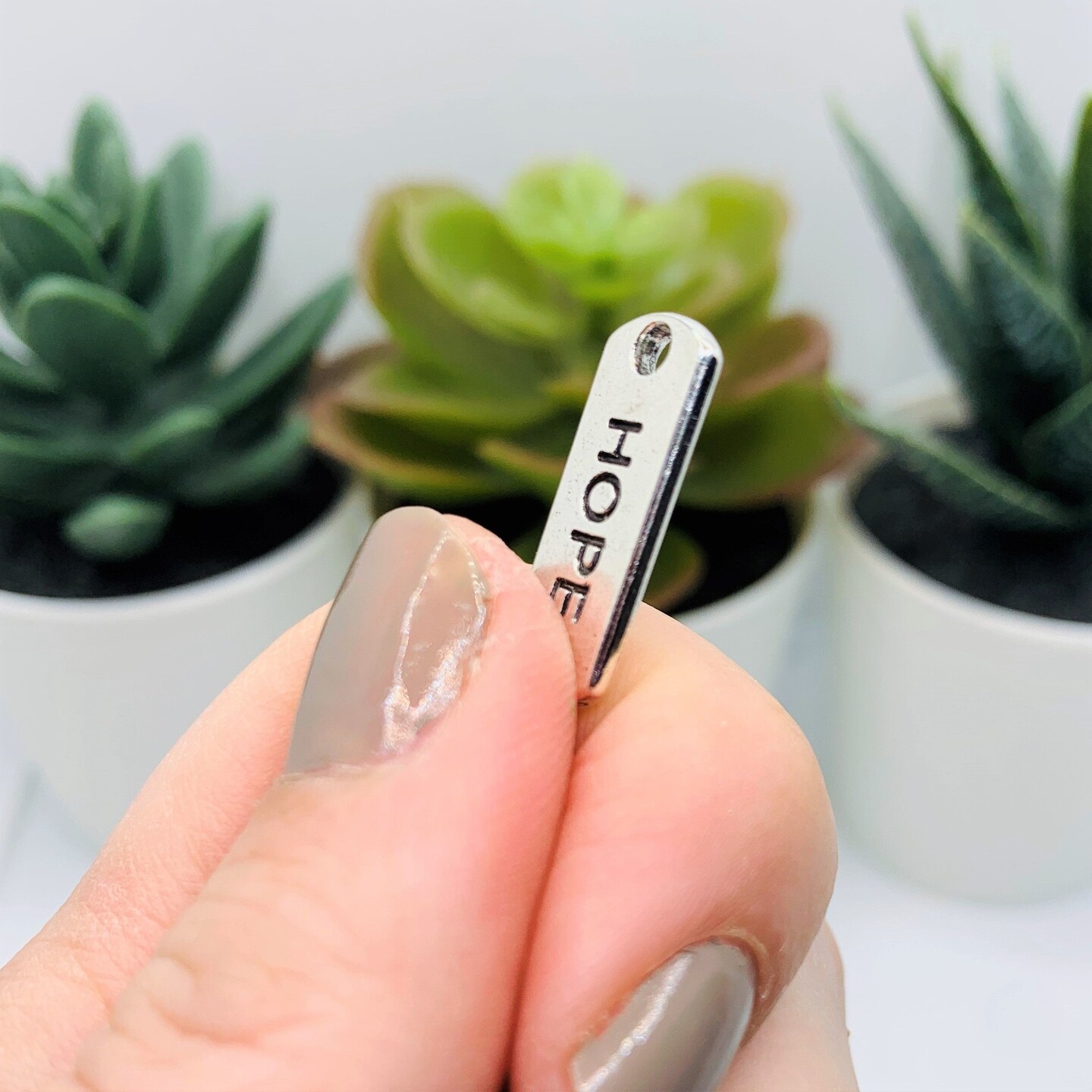 4, 20 or 50 Pieces: Silver Hope Word Bar Tag Charms
